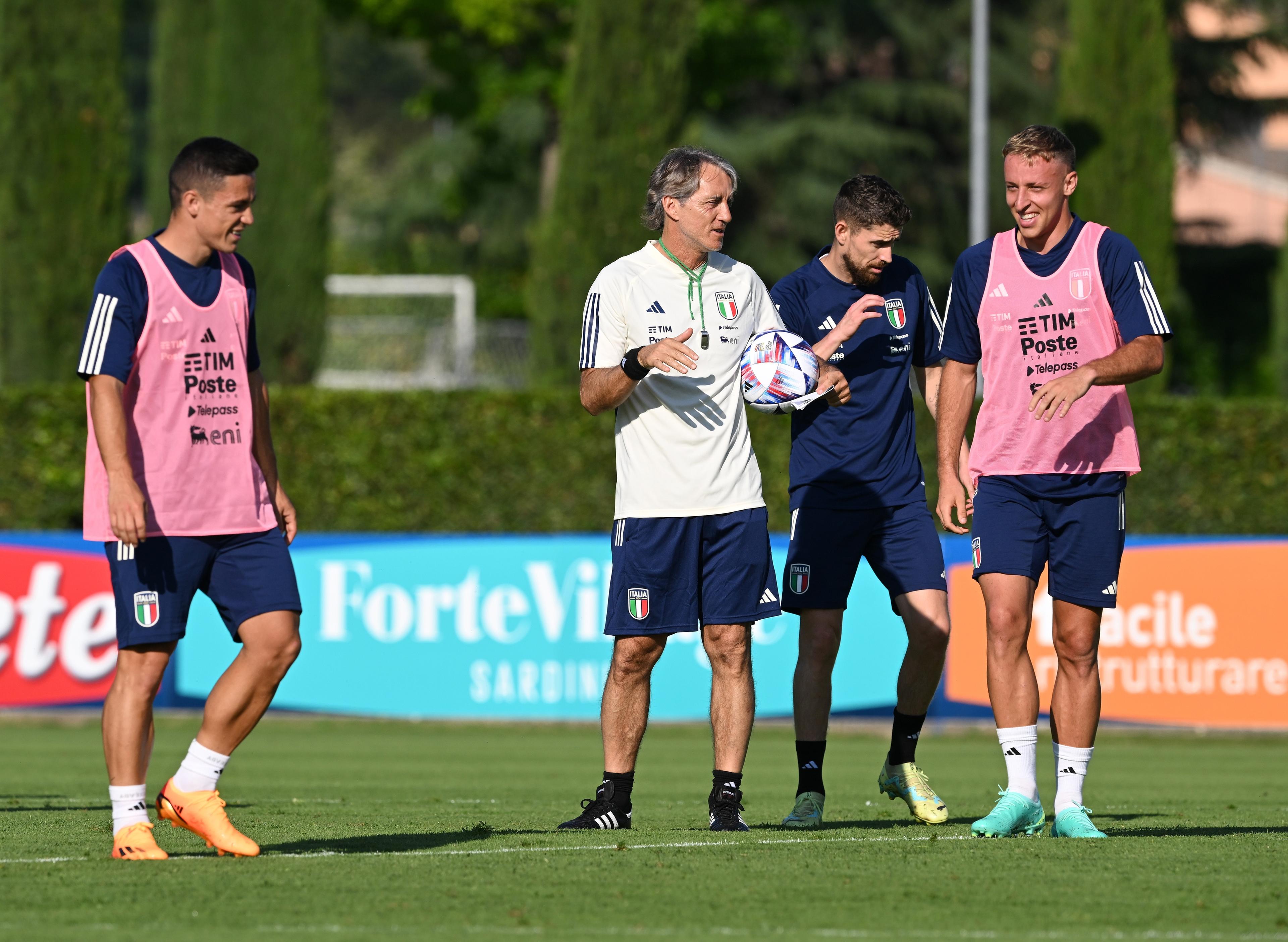 FLORENCE, ITALY - JUNE 11: Head coach of Italy Roberto Mancini reacts during an Italy Training Session at Centro Tecnico Federale di Coverciano on June 11, 2023 in Florence, Italy. (Photo by Claudio Villa/Getty Images)