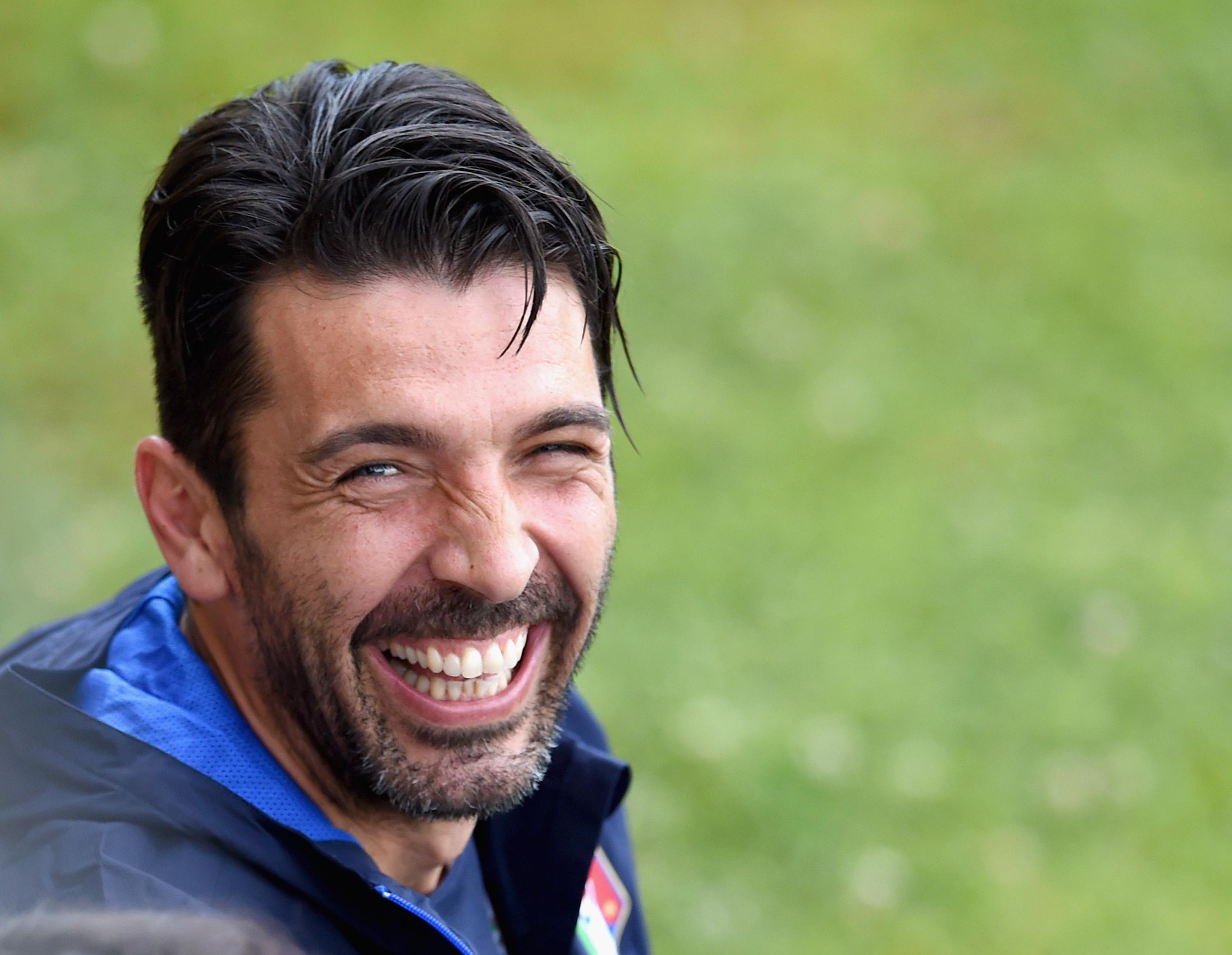 FLORENCE, ITALY - JUNE 10: Gianluigi Buffon smiles before an Italy training session at Coverciano on June 10, 2015 in Florence, Italy. (Photo by Claudio Villa/Getty Images)