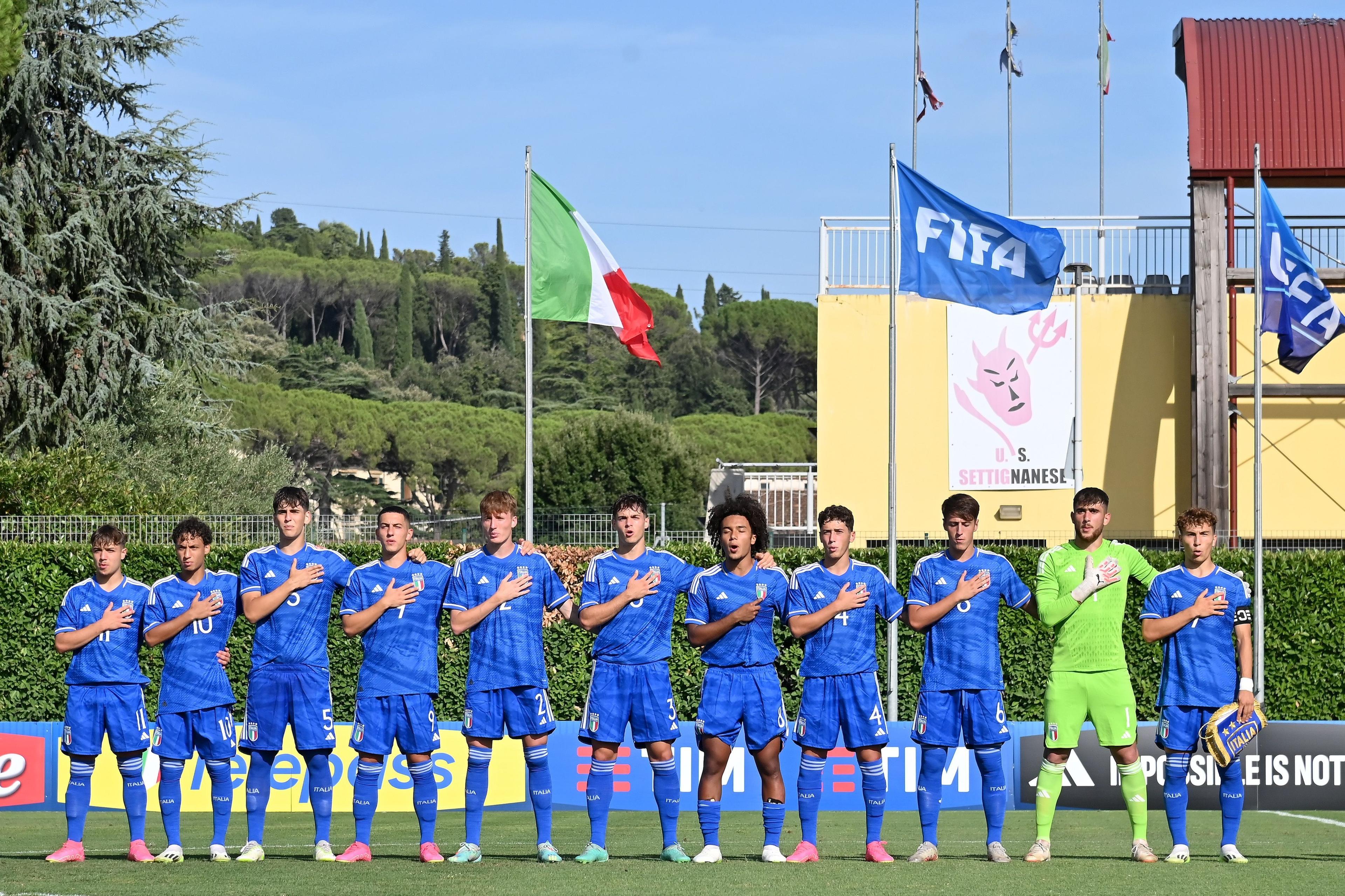 FLORENCE, ITALY - AUGUST 09:Players of Italy line up during the match between Italy U19 and Albania U19 at Centro Tecnico Federale di Coverciano on August 09, 2023 in Florence, Italy. (Photo by Alessandro Sabattini/Getty Images)