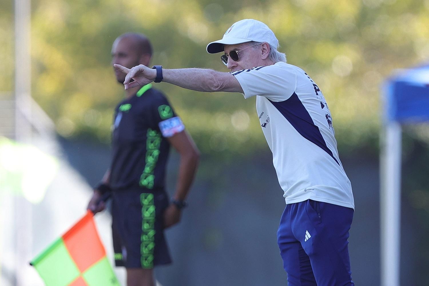FLORENCE, ITALY - AUGUST 22: Head coach of Italy U16 Daniele Zoratto gestures during the friendly Internationale match between Italy U16 and England U16 at Centro Tecnico Federale di Coverciano on August 22, 2023 in Florence, Italy. (Photo by Gabriele Maltinti/Getty Images) *** Local Caption *** Daniele Zonatto