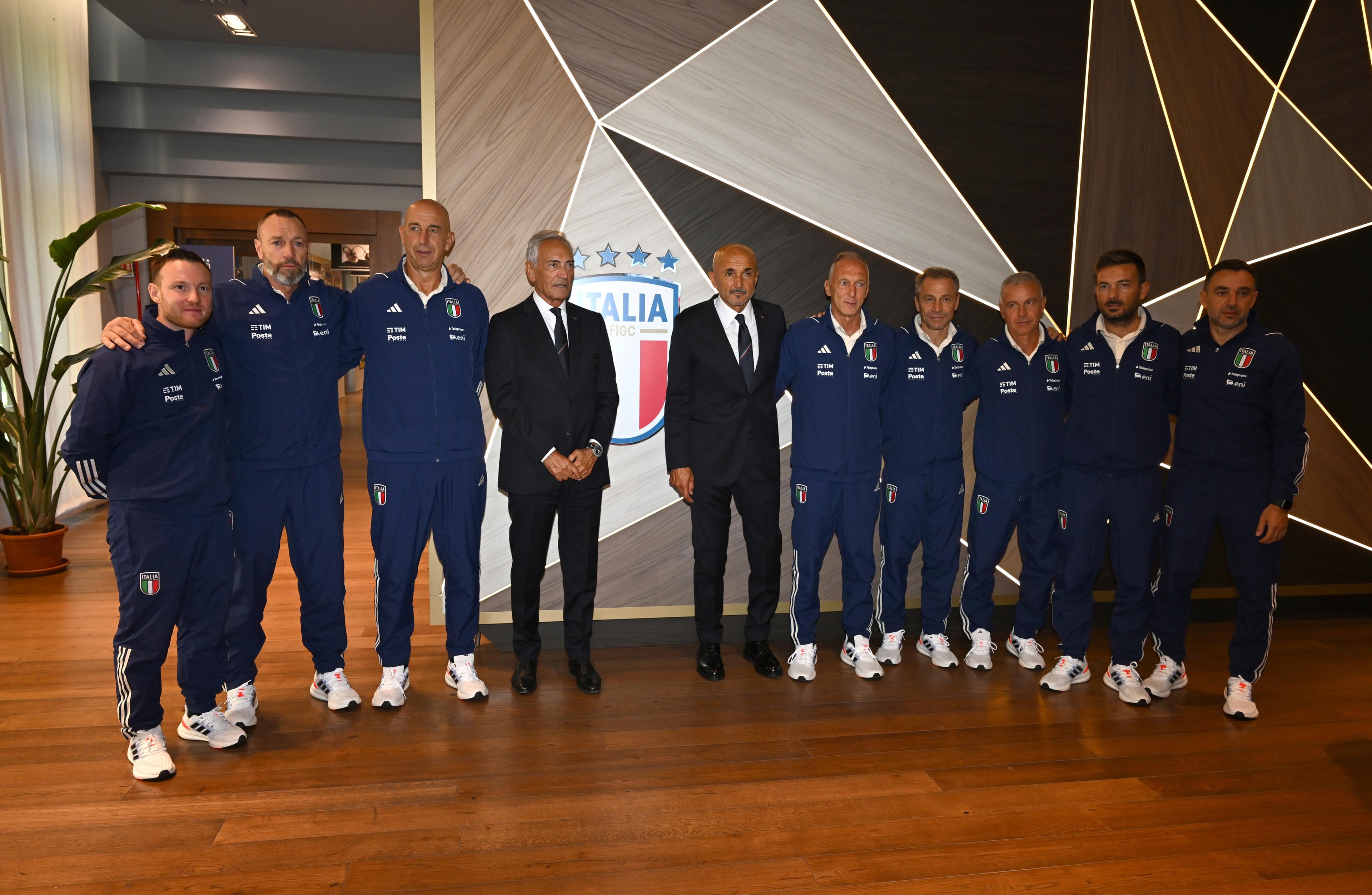 FLORENCE, ITALY - SEPTEMBER 02: President of FIGC Gabriele Gravina, head coach of Italy Luciano Spalletti and Italy staff pose for a photo at Centro Tecnico Federale di Coverciano on September 02, 2023 in Florence, Italy. (Photo by Claudio Villa/Getty Images)