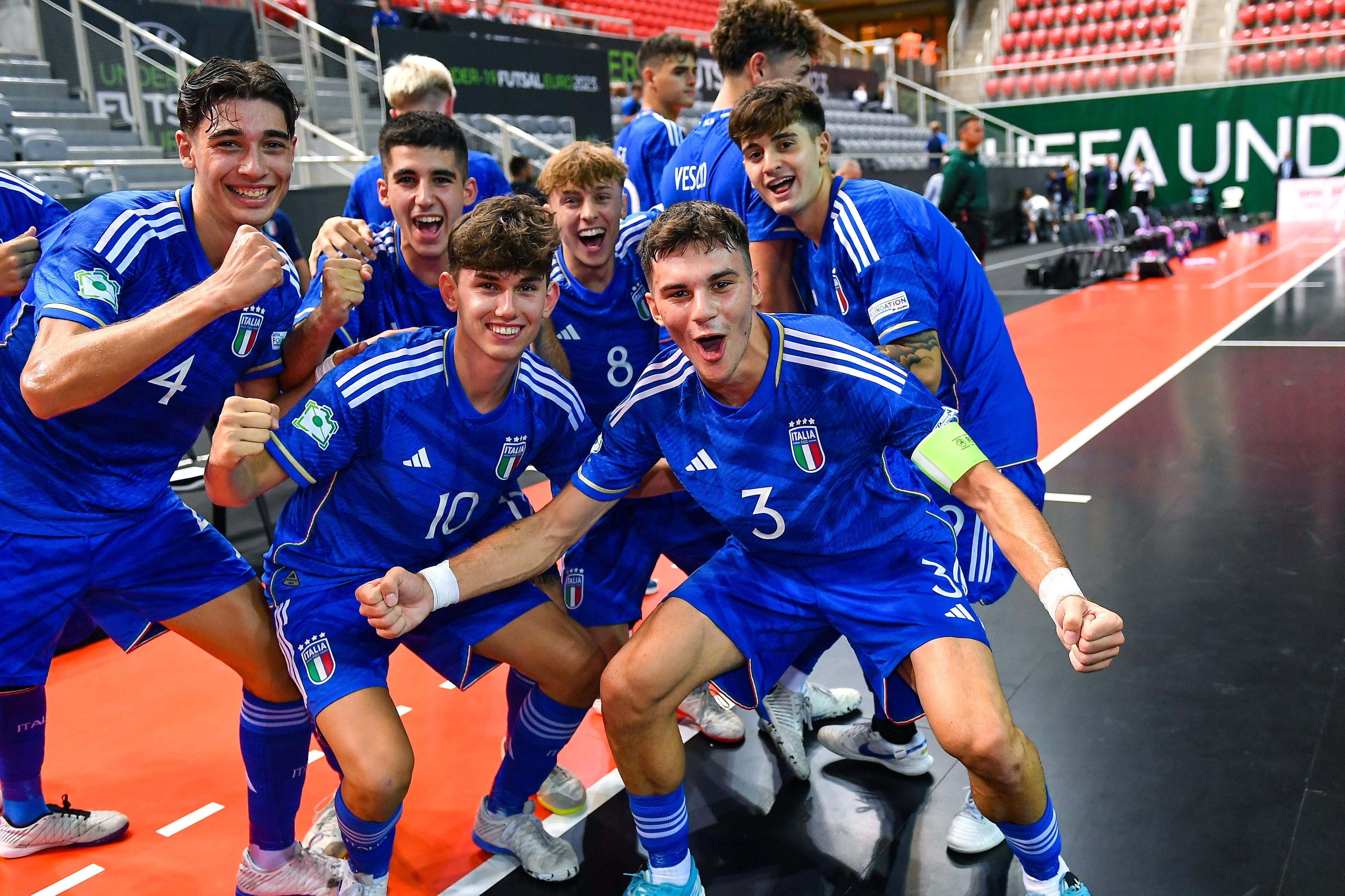 È una bella Italia: gli Azzurrini battono 5-0 la Finlandia e volano in testa al girone