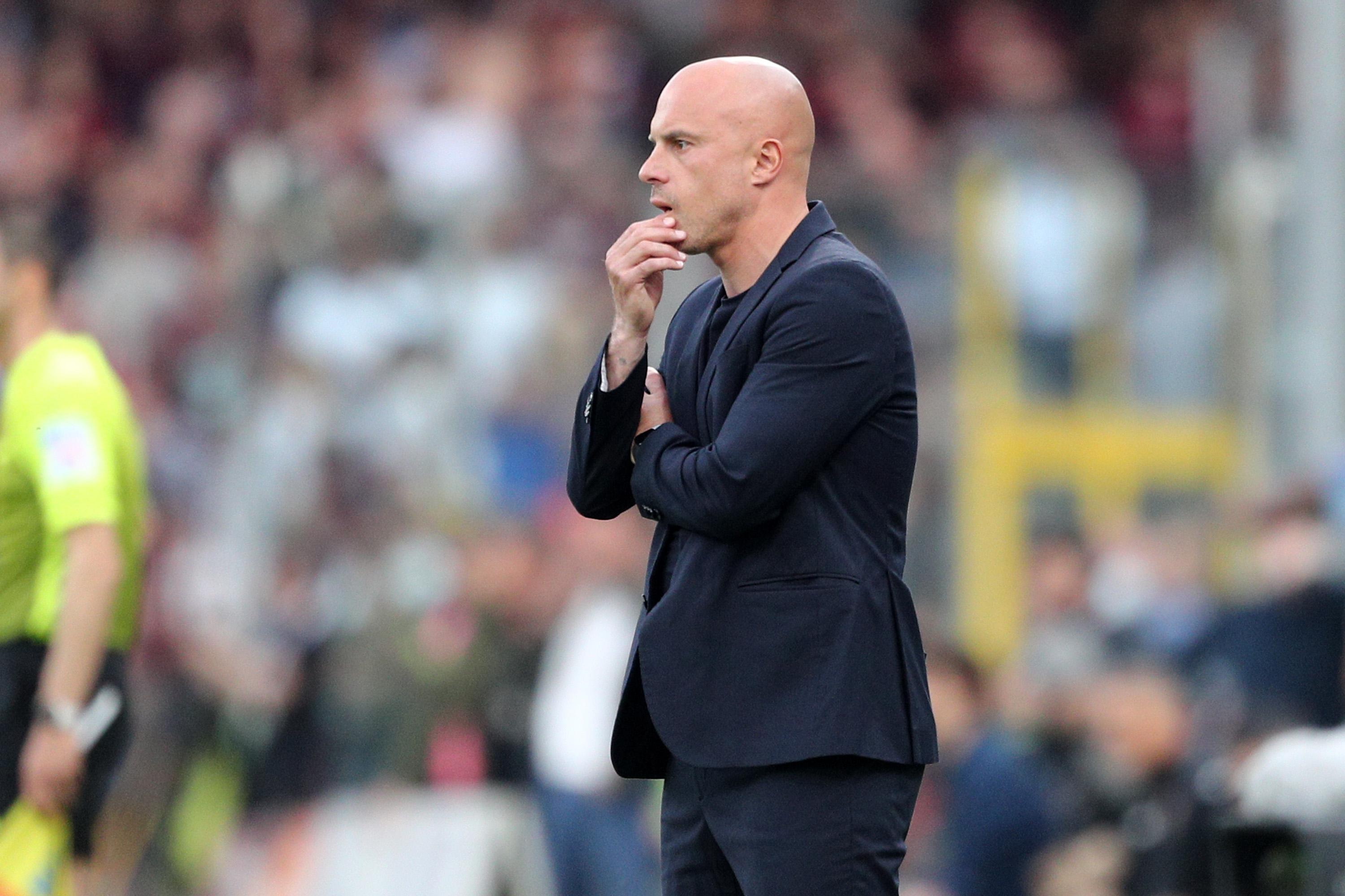SALERNO, ITALY - MAY 05: Andrea Soncin Venezia FC coach during the Serie A match between US Salernitana and Venezia FC at Stadio Arechi on May 05, 2022 in Salerno, Italy. (Photo by Francesco Pecoraro/Getty Images)