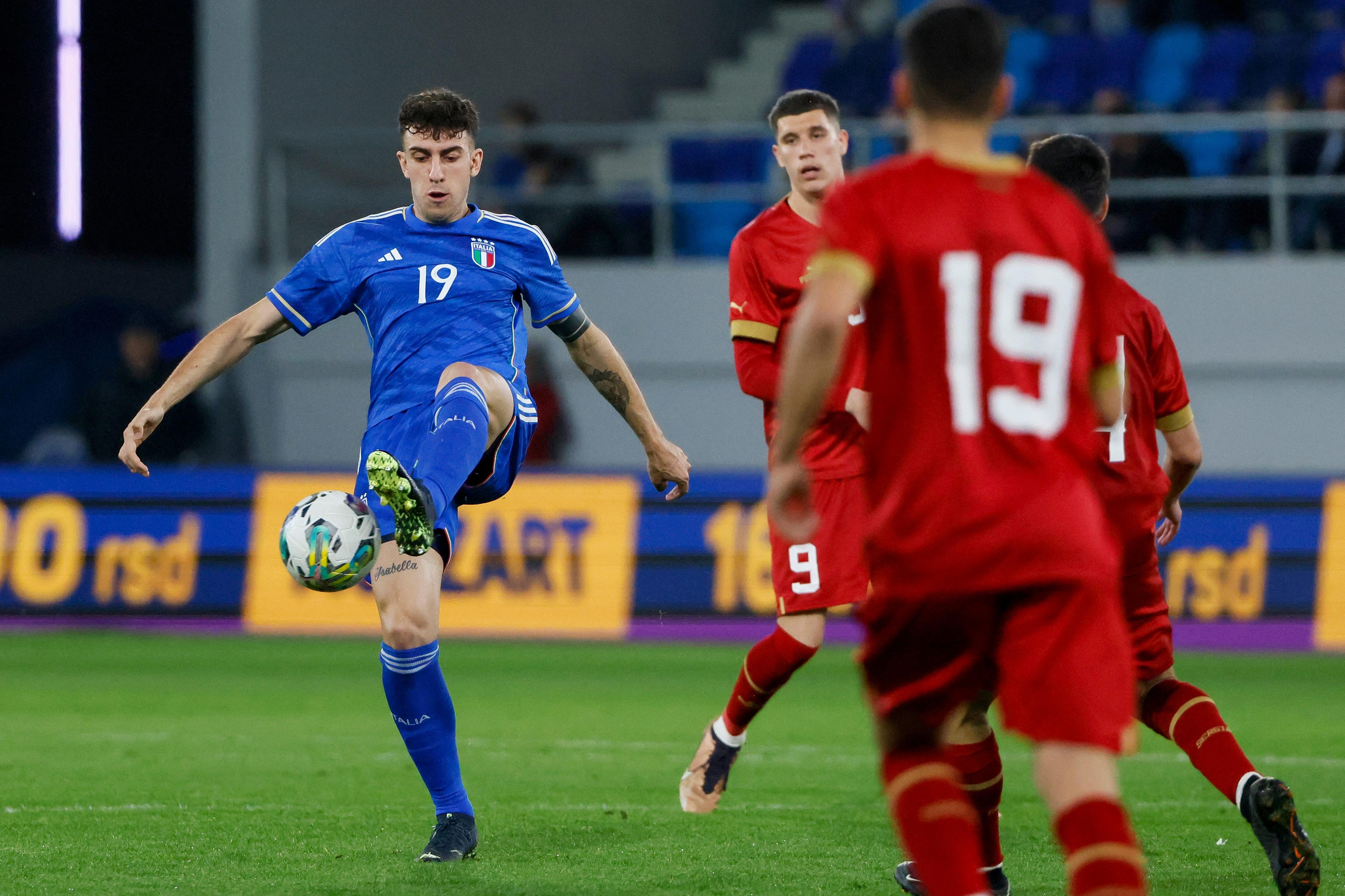 BACKA TOPOLA, SERBIA - MARCH 24: Matteo Ruggeri of Italy in action against Petar Ratkov od Serbia during the International Friendly match between Serbia U21 and Italy U21 at stadium TSC Arena on March 24, 2023 in Backa Topola, Serbia. (Photo by Srdjan Stevanovic/Getty Images)