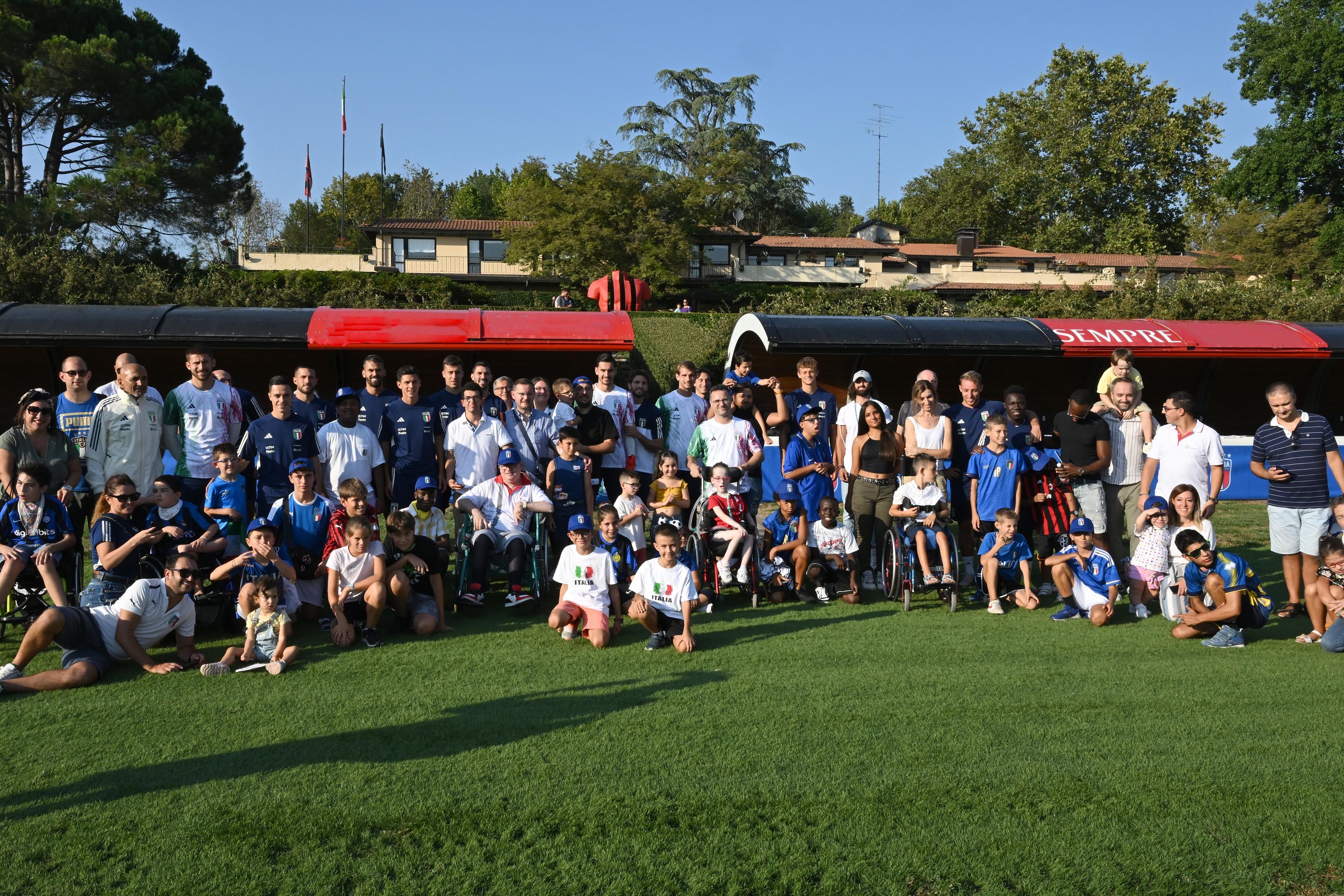 CAIRATE, ITALY - SEPTEMBER 10: BAMBINI OSPEDALE BUZZI at Milanello on September 10, 2023 in Cairate, Italy. (Photo by Claudio Villa/Getty Images)