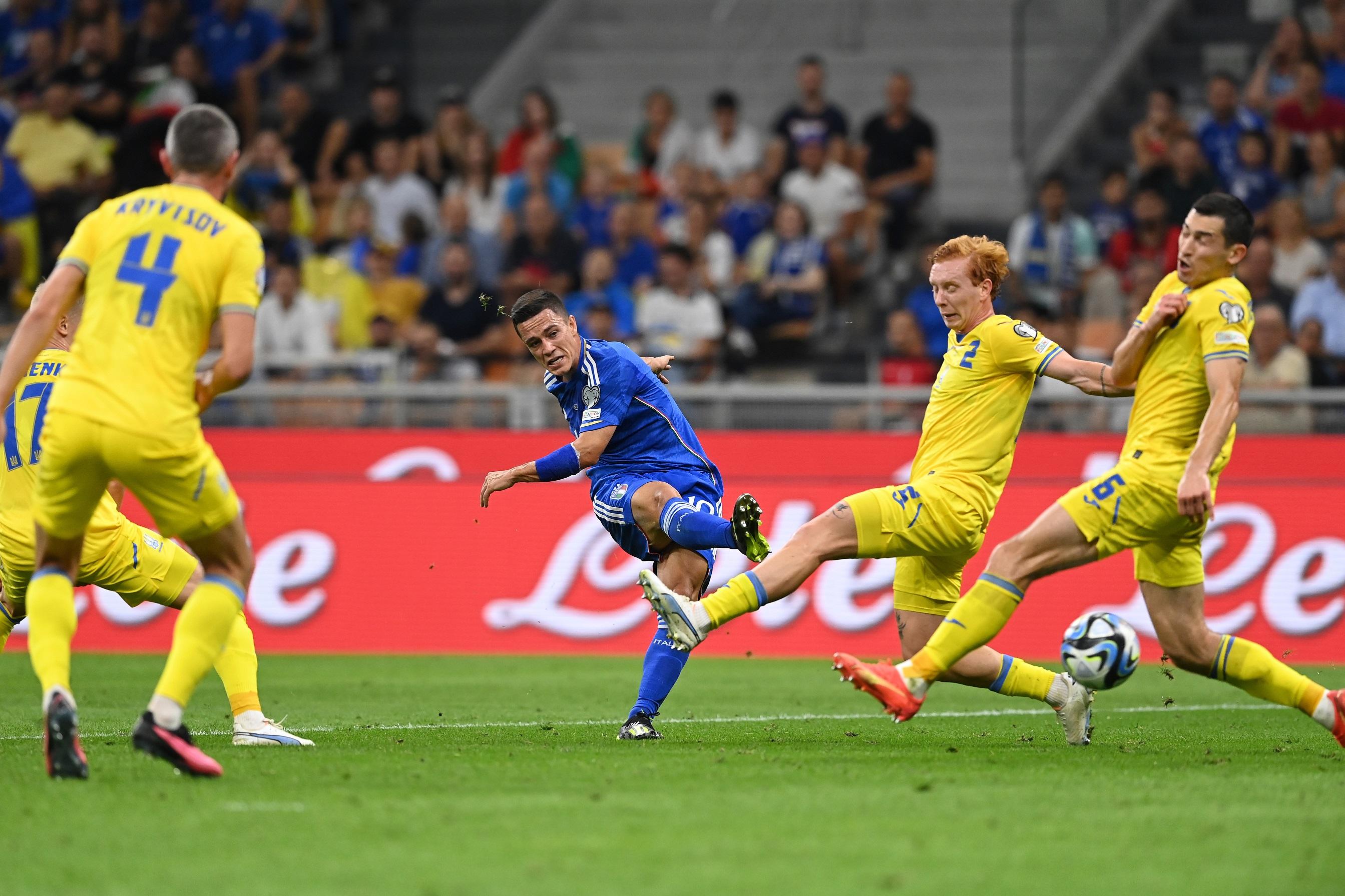 MILAN, ITALY - SEPTEMBER 12: Giacomo Raspadori of Italy in action during the UEFA EURO 2024 European qualifier match between Italy and Ukraine at Stadio San Siro on September 12, 2023 in Milan, Italy. (Photo by Claudio Villa/Getty Images)