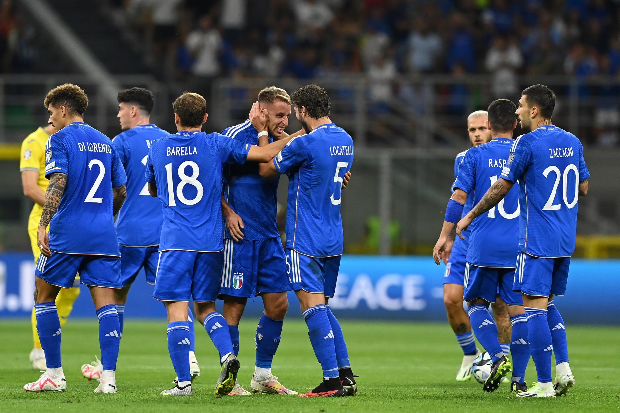 MILAN, ITALY - SEPTEMBER 12: Davide Frattesi of Italy celebrates during the UEFA EURO 2024 European qualifier match between Italy and Ukraine at Stadio San Siro on September 12, 2023 in Milan, Italy. (Photo by Claudio Villa/Getty Images)