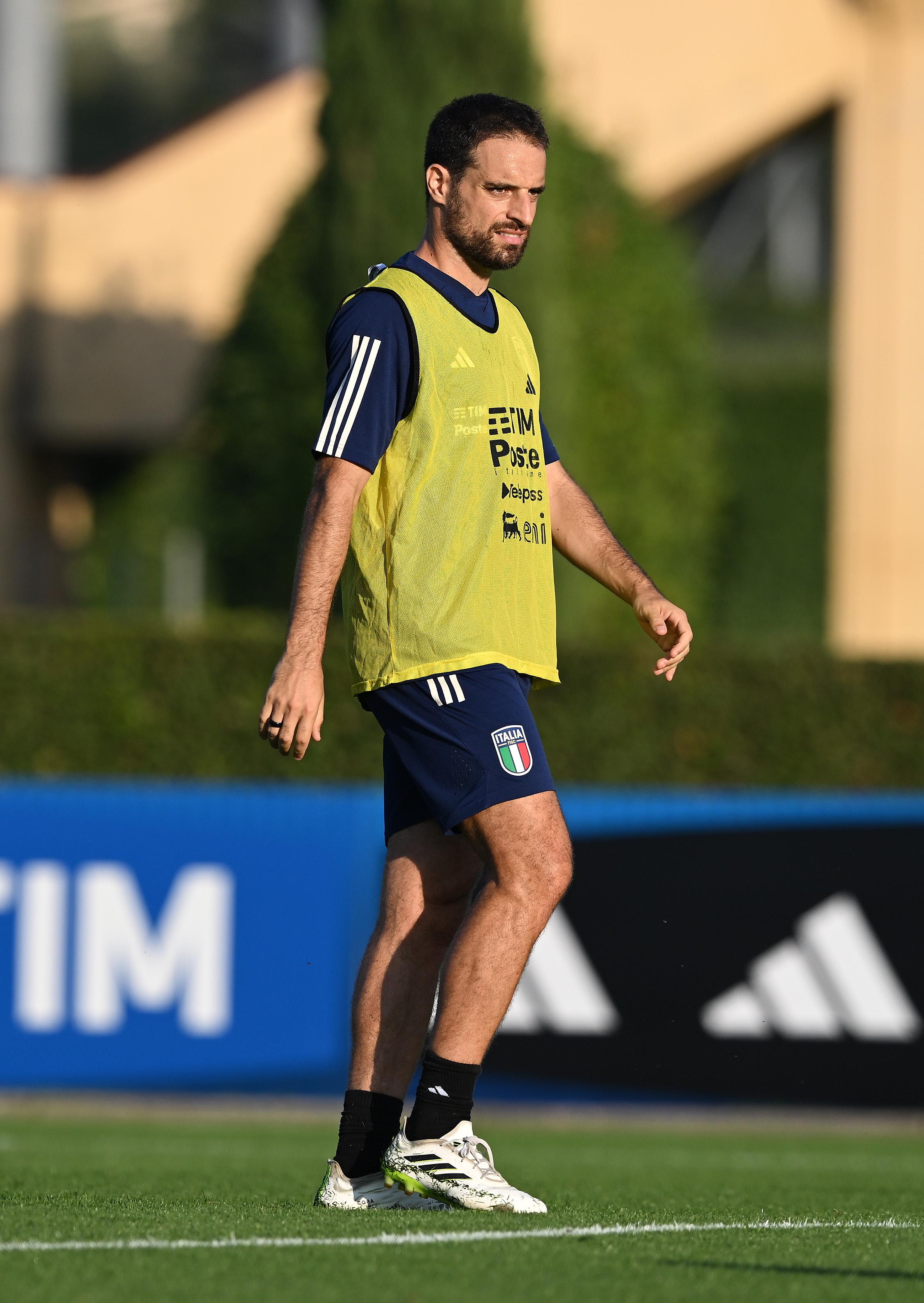 FLORENCE, ITALY - OCTOBER 09: Giacomo Bonaventura of Italy in action during Italy training session at Centro Tecnico Federale di Coverciano on October 09, 2023 in Florence, Italy. (Photo by Claudio Villa/Getty Images)