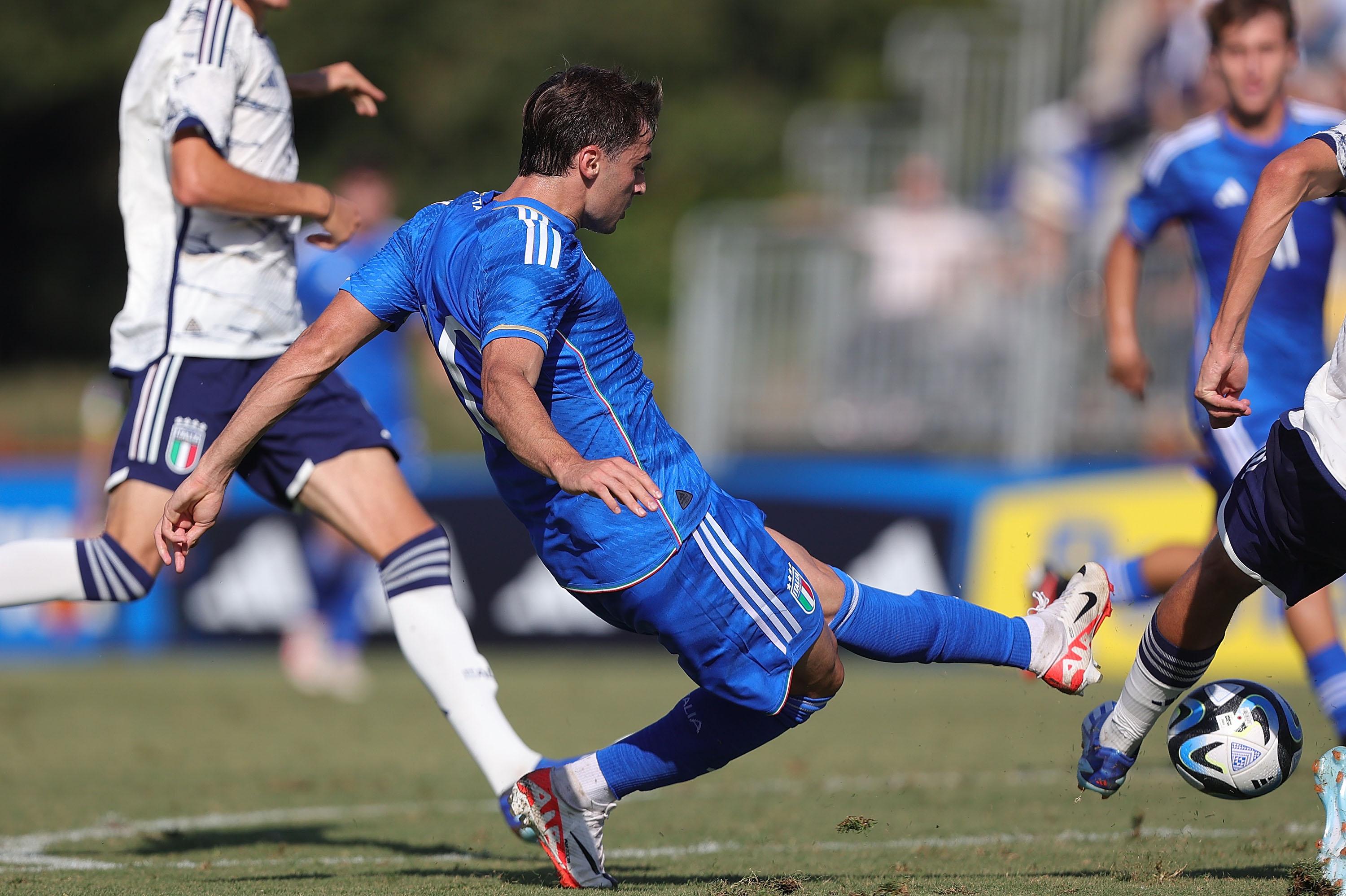 TIRRENIA, ITALY - OCTOBER 12: Gaetano Pio Oristanio of Italy U21 in action during the Friendly Match between Italy U21 and Italy U18 on October 12, 2023 in Tirrenia, Italy. (Photo by Gabriele Maltinti/Getty Images) *** Local Caption *** Gaetano Pio Oristanio