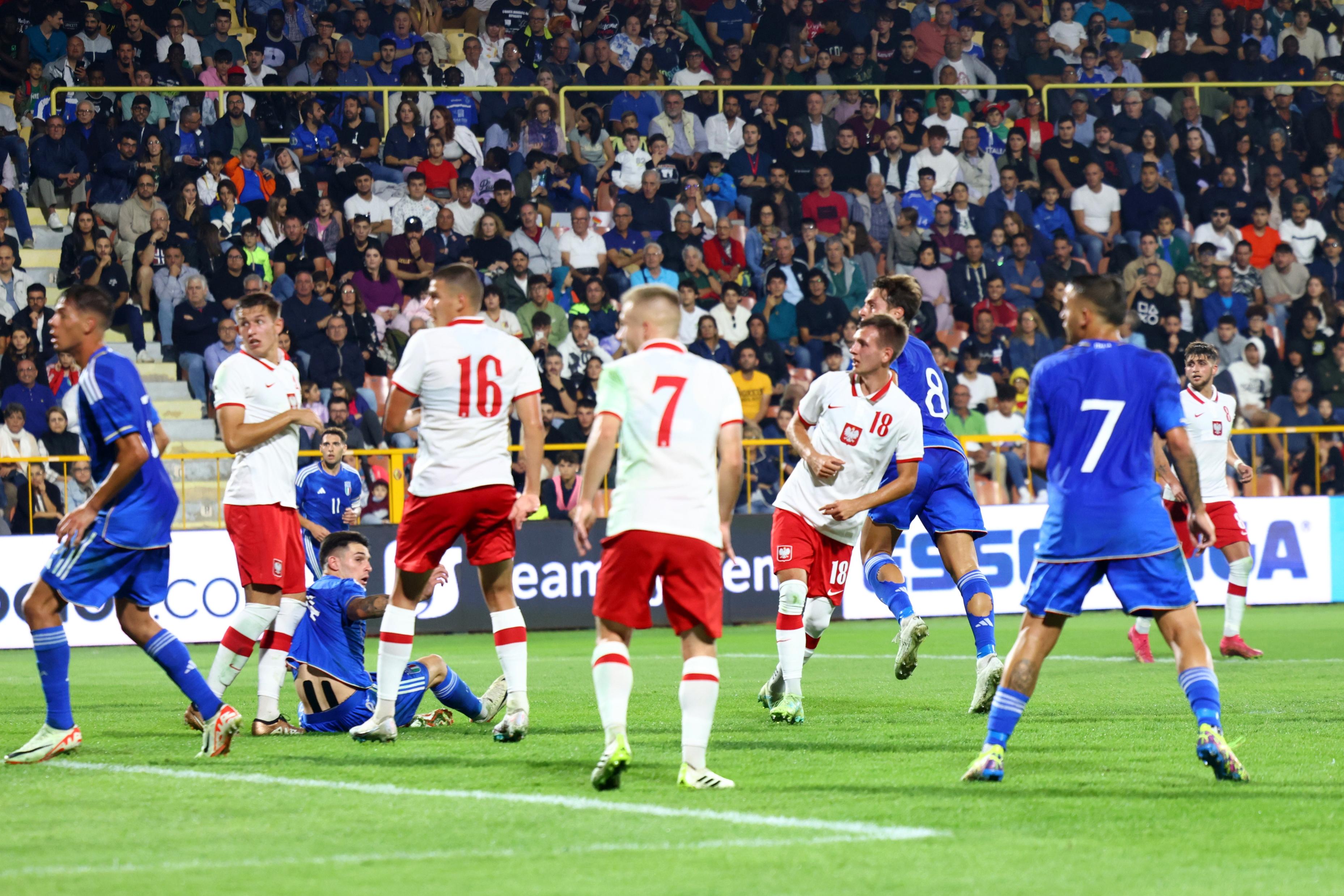 CATANZARO, ITALY - OCTOBER 13: Filippo Terracciano of Italy scores his team\\'s first goal during the Elite League match between Italy U20 and Poland U20 on October 13, 2023 in Catanzaro, Italy. (Photo by Maurizio Lagana/Getty Images)