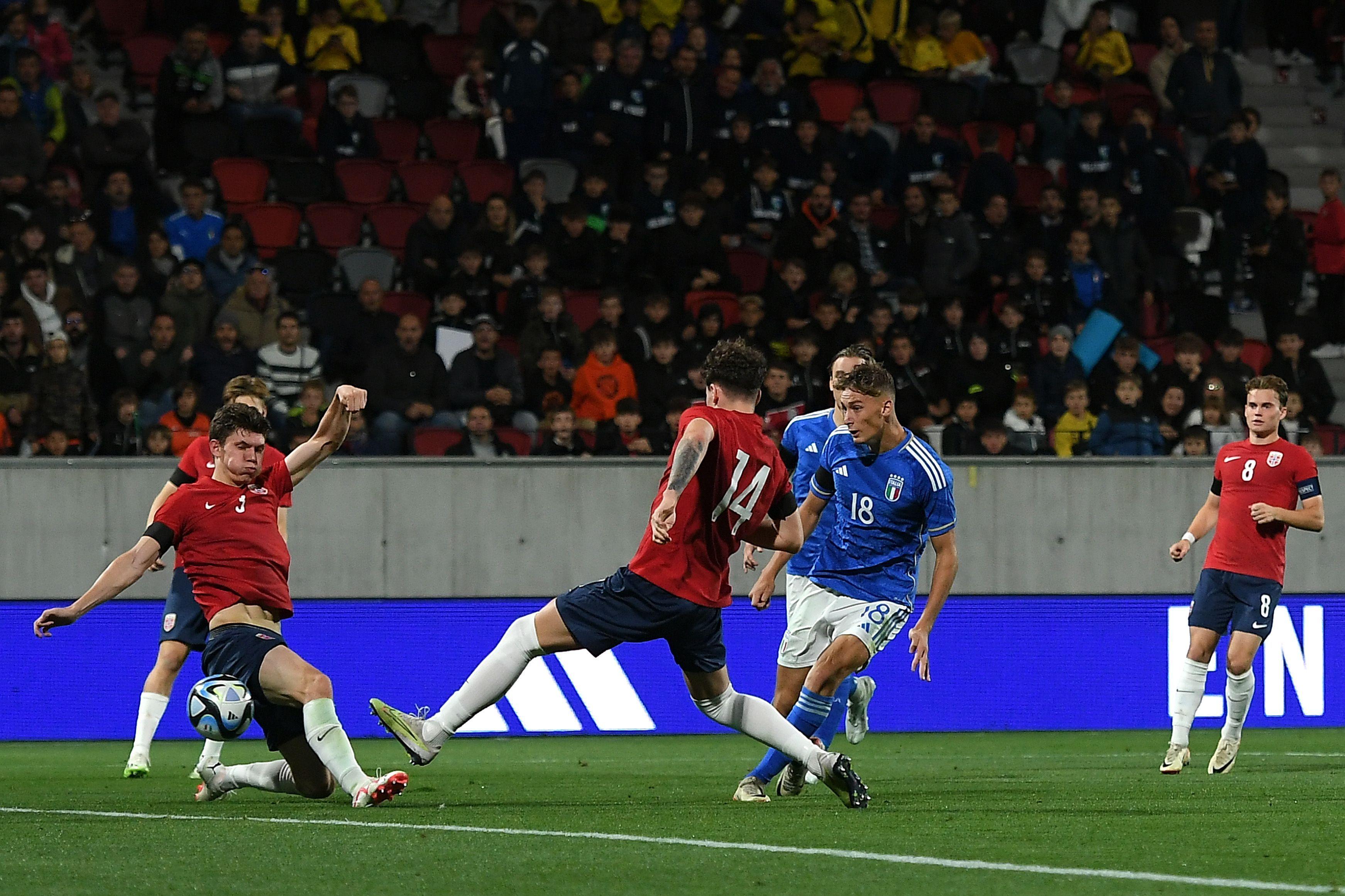 BOLZEN, ITALY - OCTOBER 17: Francesco Pio Esposito of Italy scores his team second goal during the UEFA U21 EURO Qualifier match between Italy and Norway at Stadio Druso on October 17, 2023 in Bolzen, Italy. (Photo by Alessandro Sabattini/Getty Images)