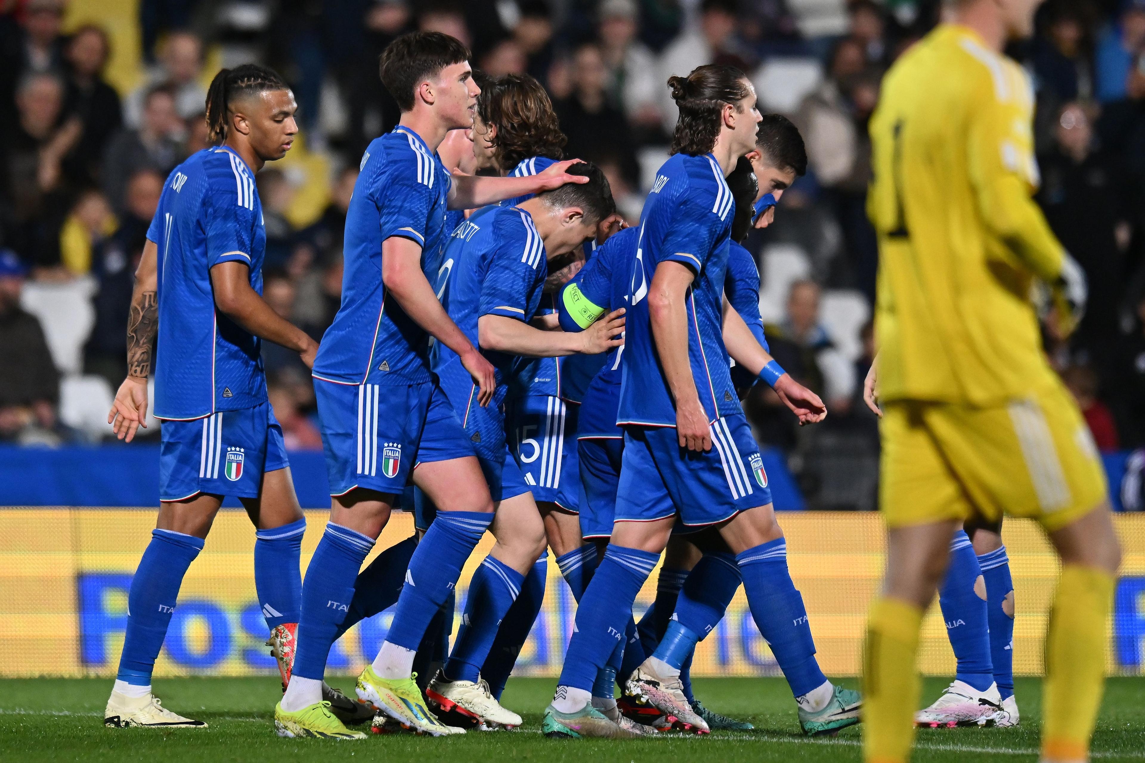 CESENA, ITALY - MARCH 22: Cesare Casadei of Italy U2 Filippo Rinaldi of Italy U21 celebrates after scoring the opening goal during the UEFA Under21 EURO Qualifier match between Italy U21 and Latvia U21 at Dino Manuzzi Stadium on March 22, 2024 in Cesena, Italy. (Photo by Alessandro Sabattini/Getty Images)