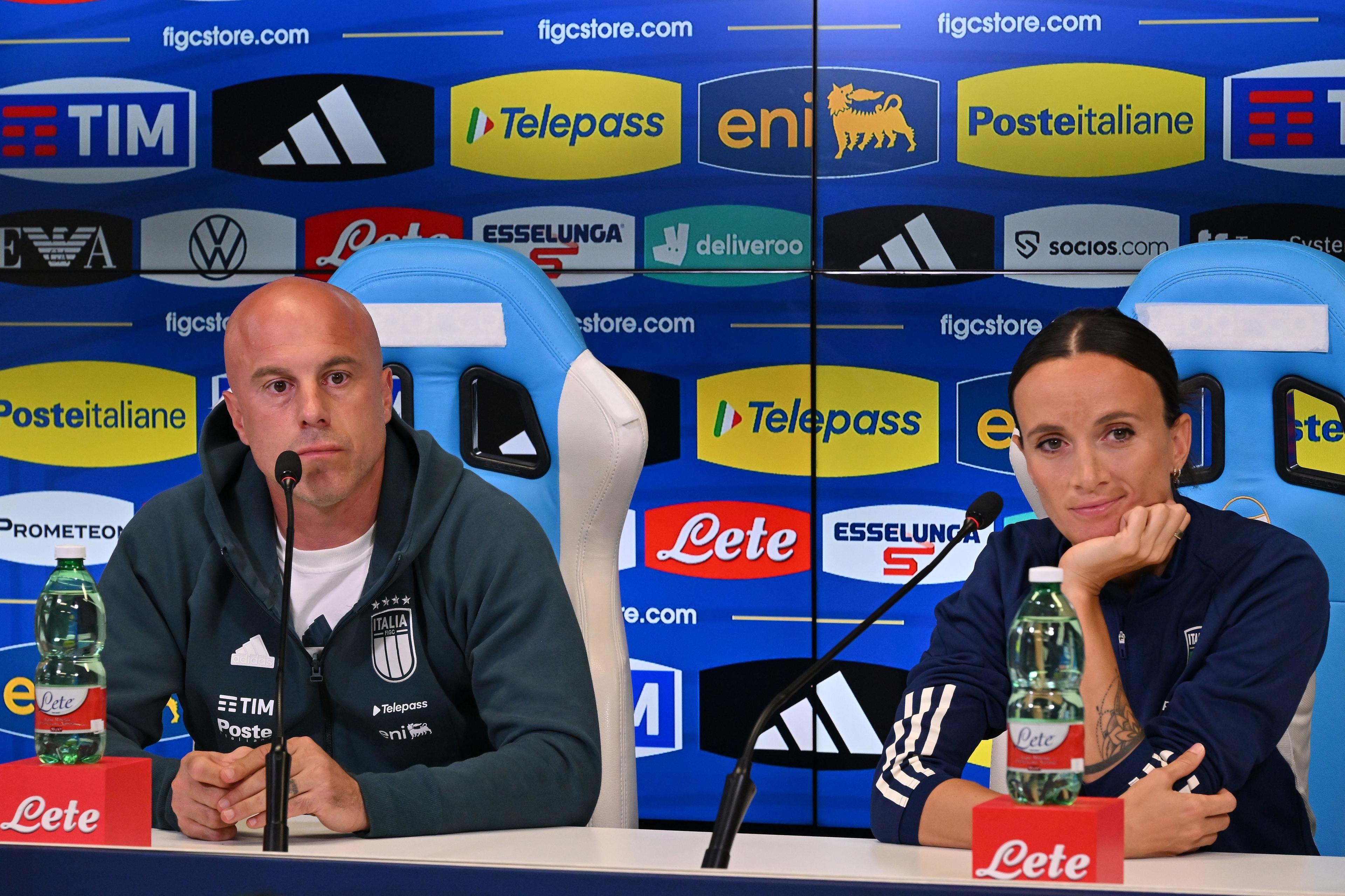 FERRARA, ITALY - JUNE 03:Andrea Soncin head coach of Italy and Barbara Bonansea during the Italy Women Press Conference & Walk Around at Stadio Paolo Mazza on June 03, 2024 in Ferrara, Italy. (Photo by Alessandro Sabattini/Getty Images)