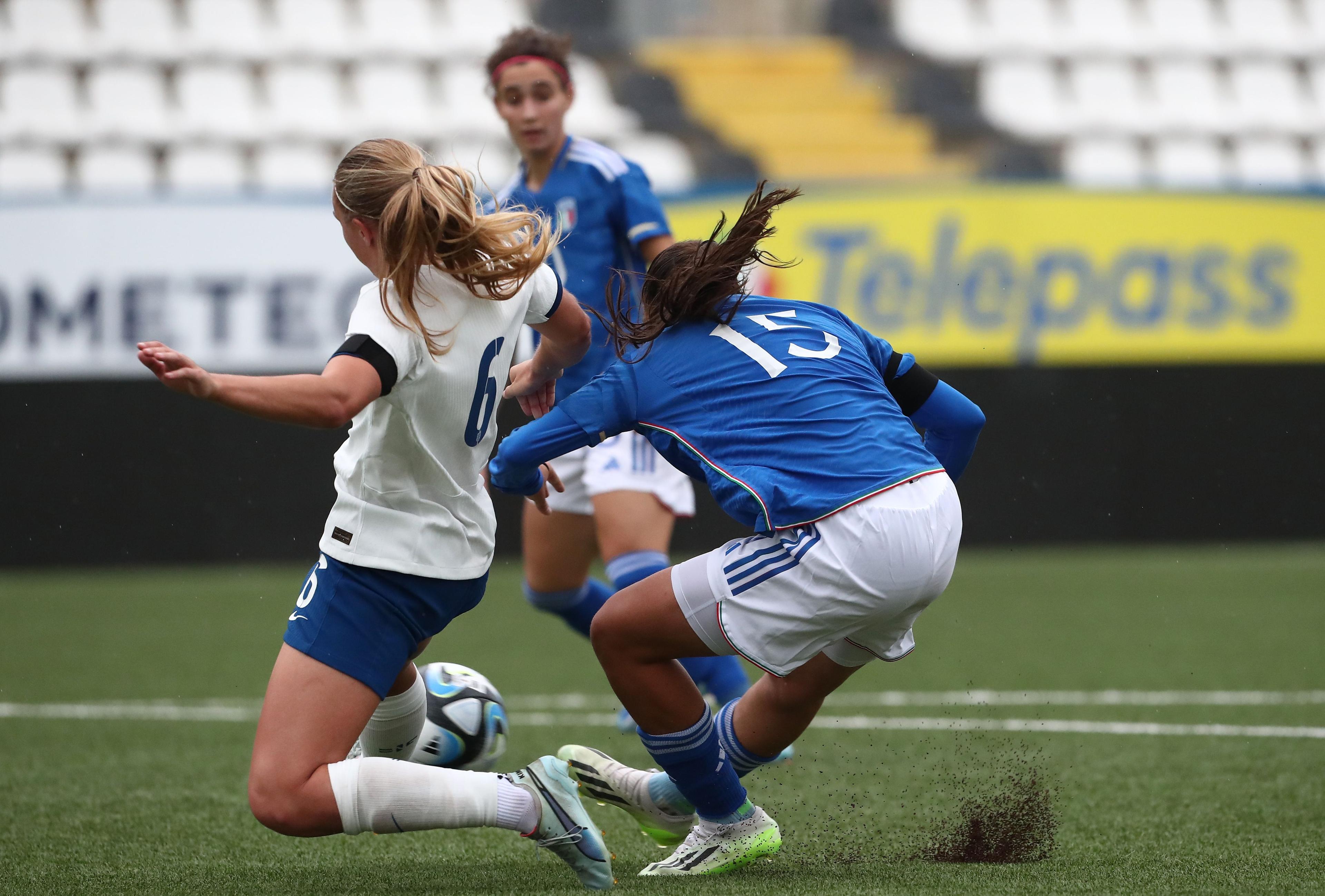 VERCELLI, ITALY - OCTOBER 26: Alice Corelli of Italy scores her goal during the Women's U23 European League between Italy and England at Silvio Piola Stadium on October 26, 2023 in Vercelli, Italy. (Photo by Marco Luzzani/Getty Images)