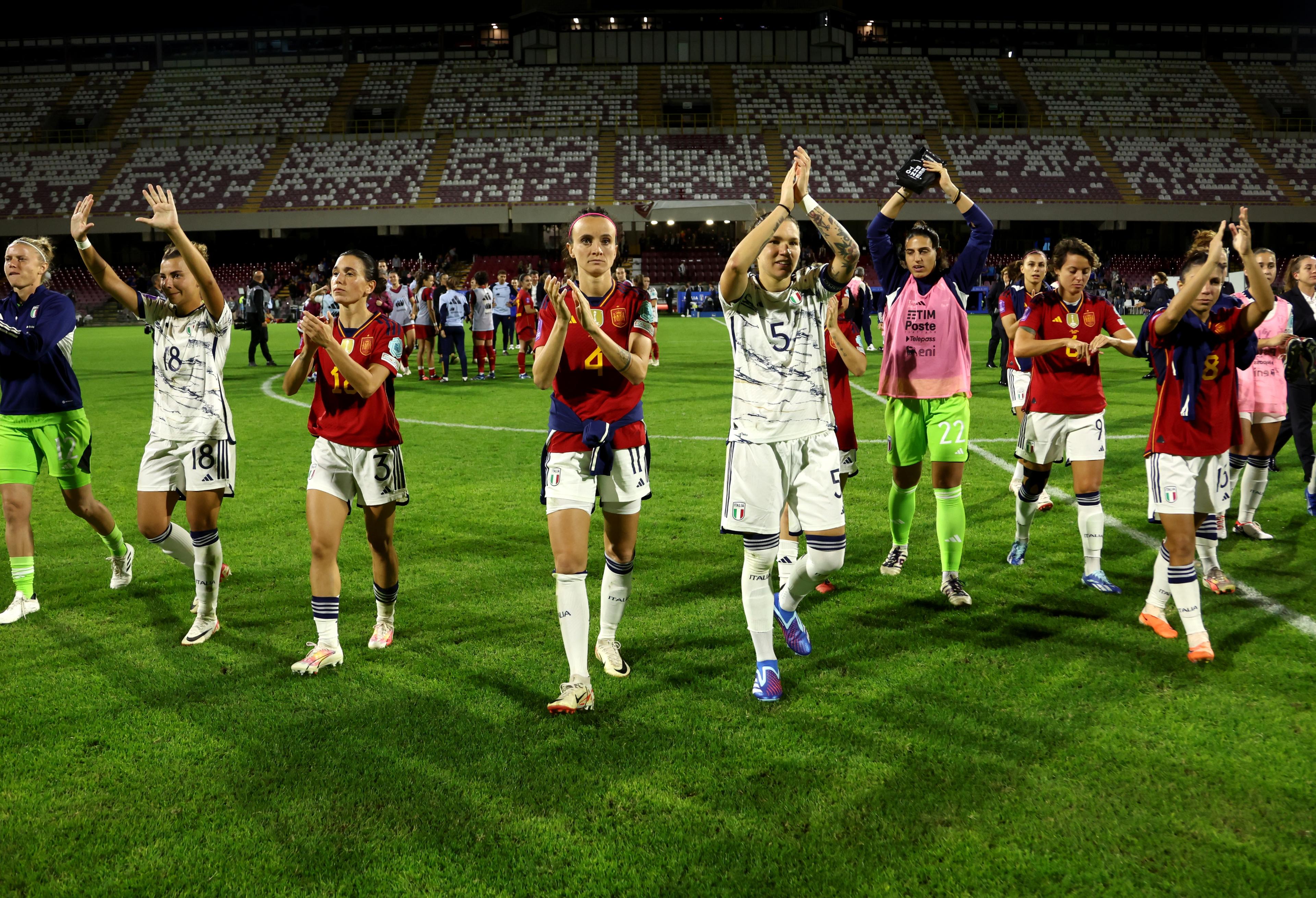 SALERNO, ITALY - OCTOBER 27: Players of Italy after UEFA Women's Nations League match between Italy and Spain at Stadio Arechi on October 27, 2023 in Salerno, Italy. (Photo by Maurizio Lagana/Getty Images)
