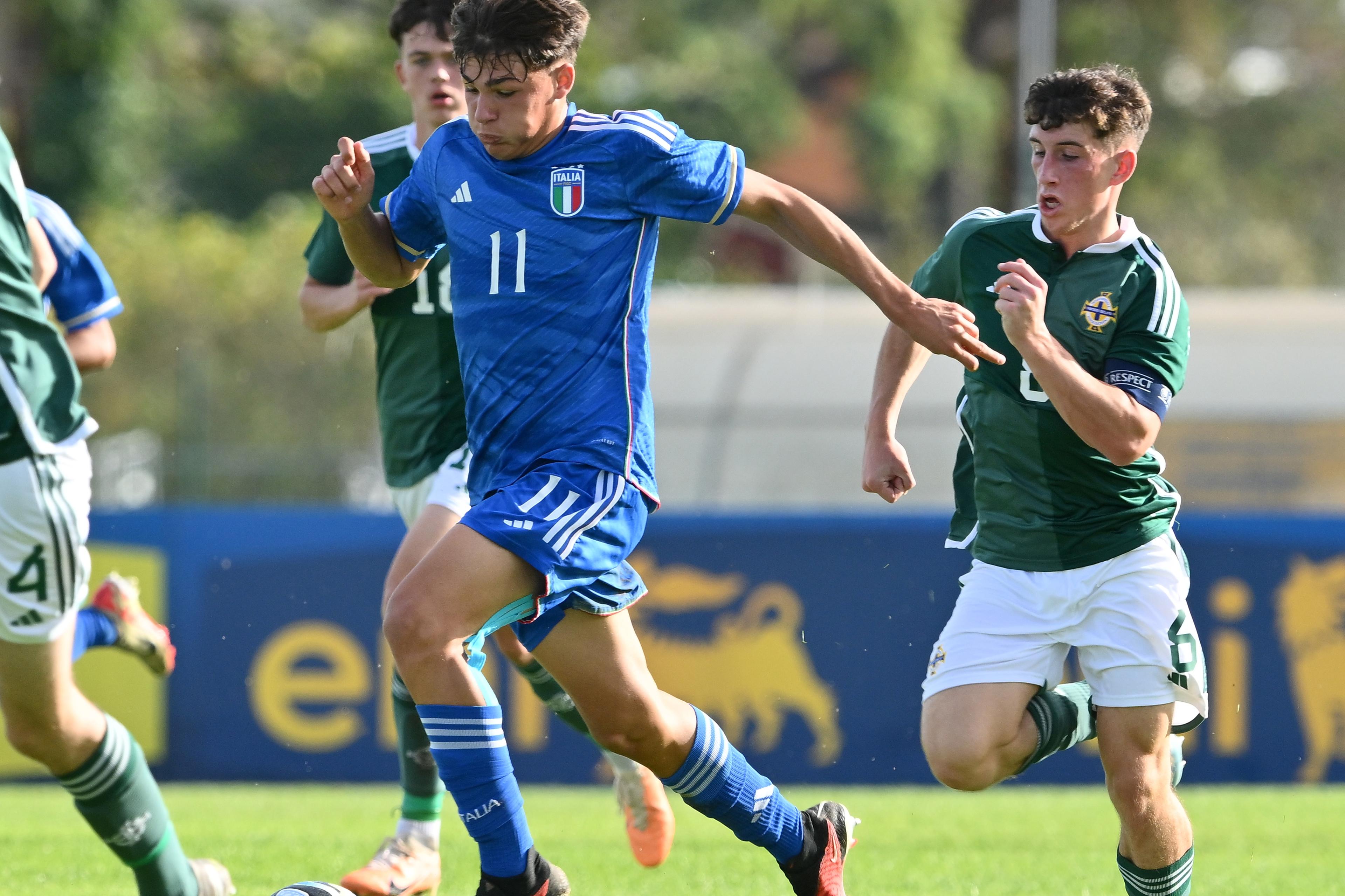 SANT\\'ARCANGELO DI ROMAGNA, ITALY - OCTOBER 28: Mattia Mosconi of Italy and Blaine Mcciure of Northern Irelandin action during European Under-17 Championship 2024 qualifying round match between Italy and Northern Ireland at Stadio Valentino Mazzola on October 28, 2023 in Sant\\'Arcangelo di Romagna, Italy. (Photo by Giuseppe Bellini/Getty Images)
