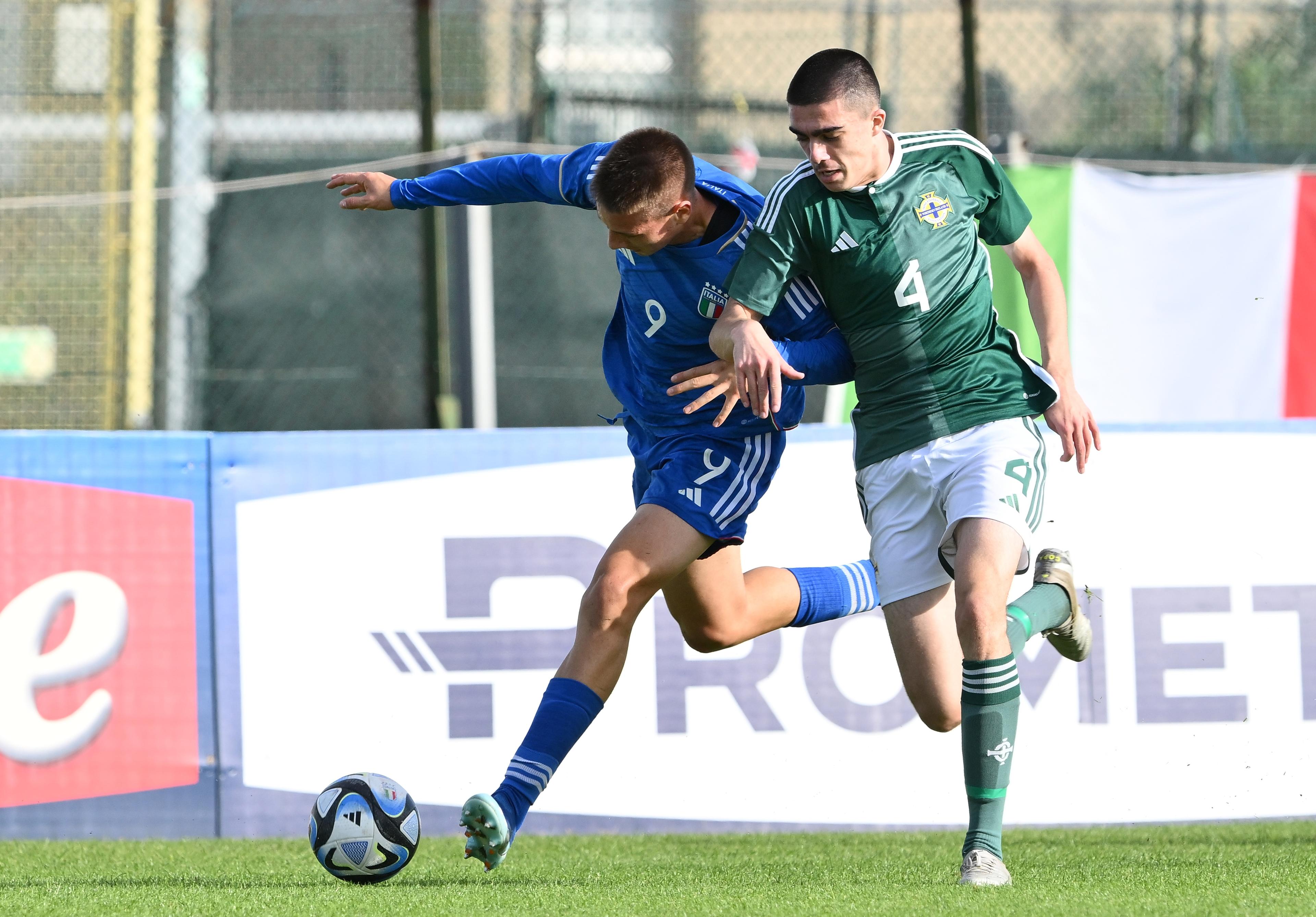 SANT'ARCANGELO DI ROMAGNA, ITALY - OCTOBER 28: Francesco Camarda of Italy and Alfie Frias of Northern Ireland in action during European Under-17 Championship 2024 qualifying round match between Italy and Northern Ireland at Stadio Valentino Mazzola on October 28, 2023 in Sant'Arcangelo di Romagna, Italy. (Photo by Giuseppe Bellini/Getty Images)