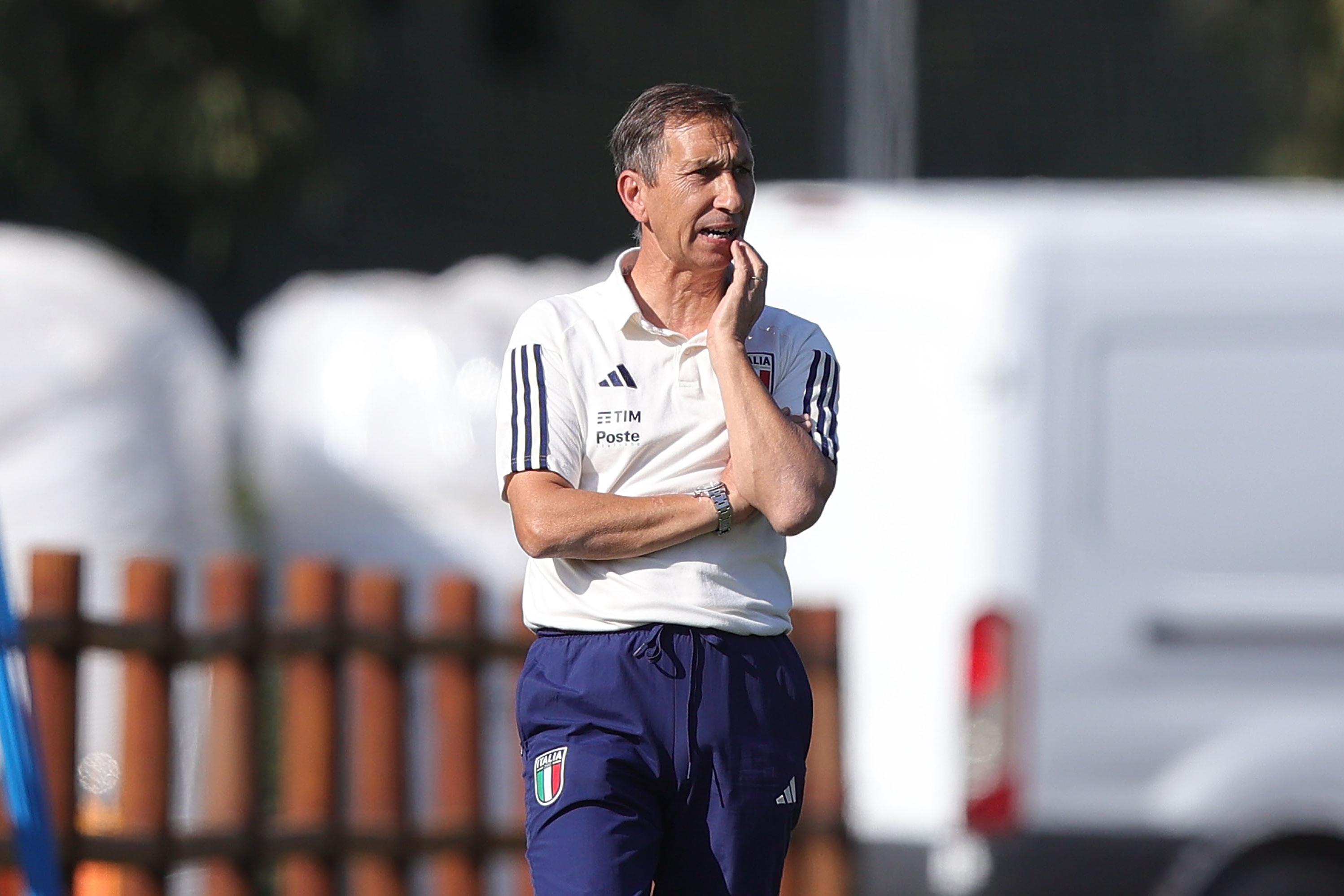 TIRRENIA, ITALY - OCTOBER 12: Head coach of Italy U21 Carmine Nunziata looks on during the Friendly Match between Italy U21 and Italy U18 on October 12, 2023 in Tirrenia, Italy. (Photo by Gabriele Maltinti/Getty Images) *** Local Caption *** Carmine Nunziata