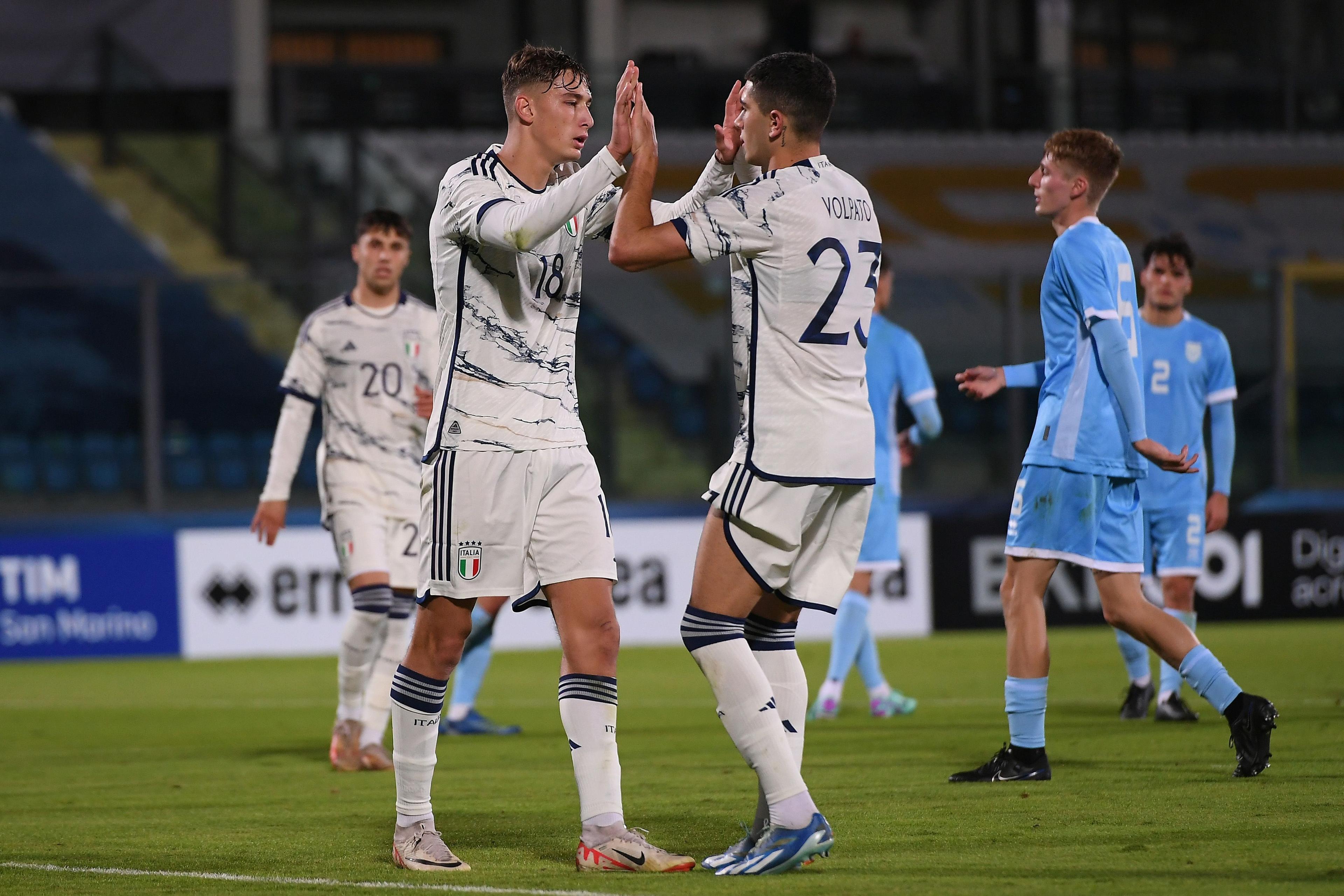 SAN MARINO, ITALY - NOVEMBER 16:  Francesco Pio Esposito of Italy U21 celebrates after scoring the opening goal during the UEFA Under21 Euro Qualifier match between San Marino U21 and Italy U21 at Serravalle on November 16, 2023 in San Marino, Italy. (Photo by Alessandro Sabattini/Getty Images)