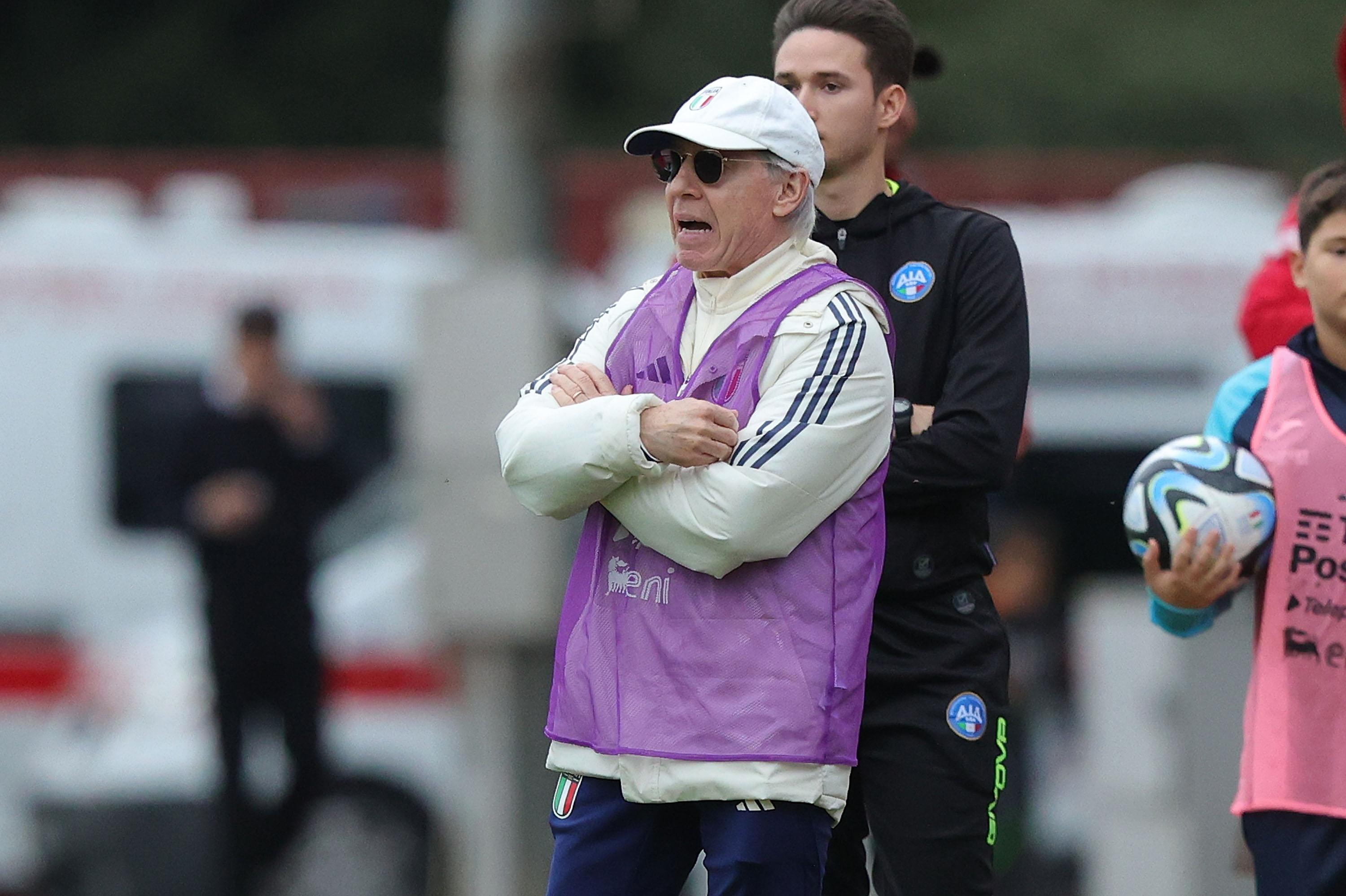 TIRRENIA, ITALY - NOVEMBER 21: Daniele Zoratto manager of Italy U16 looks on during the international friendly match between Italy U16 and Czech Republic U16 at Centro di Preparazione Olimpica on November 21, 2023 in Tirrenia, Italy. (Photo by Gabriele Maltinti/Getty Images) *** Local Caption *** Daniele Zoratto