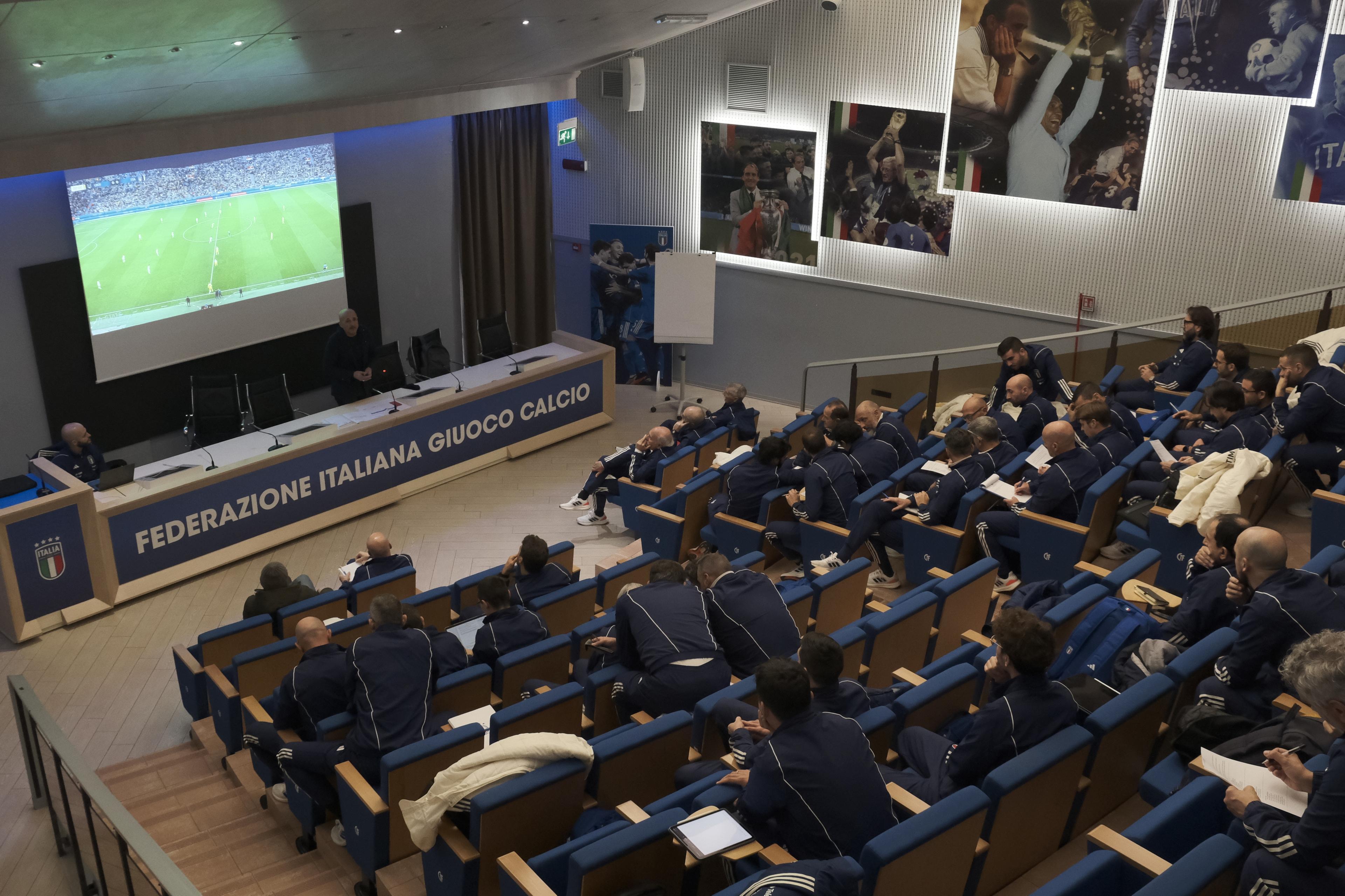 A Coverciano l'incontro con i tecnici delle Nazionali giovanili. Presenti i Ct Spalletti e Soncin