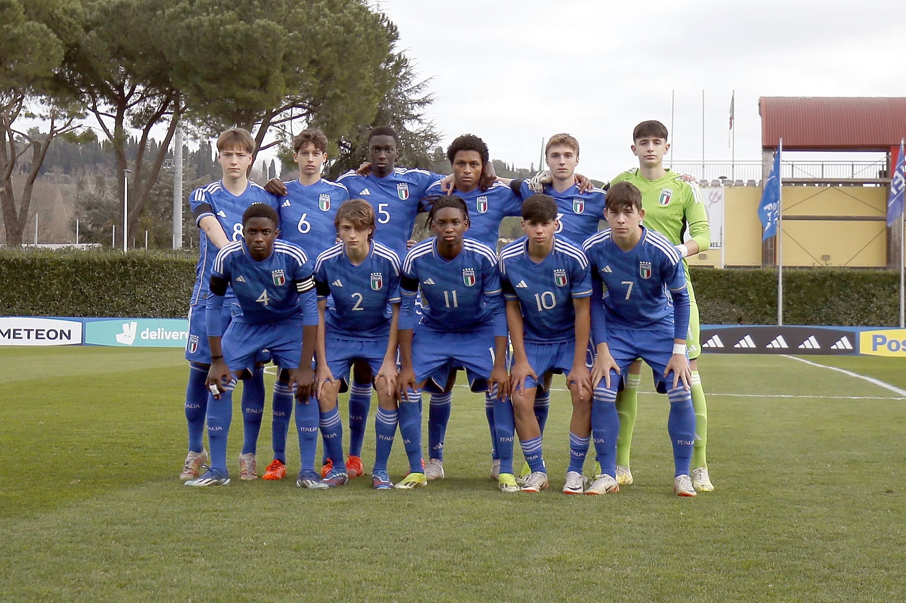 FLORENCE, ITALY - JANUARY 23: Italy U15 poses during the International Friendly match between Italy U15 and Slovenia U15 at Centro Tecnico Federale di Coverciano on January 23, 2024 in Florence, Italy. (Photo by Gabriele Maltinti/Getty Images)