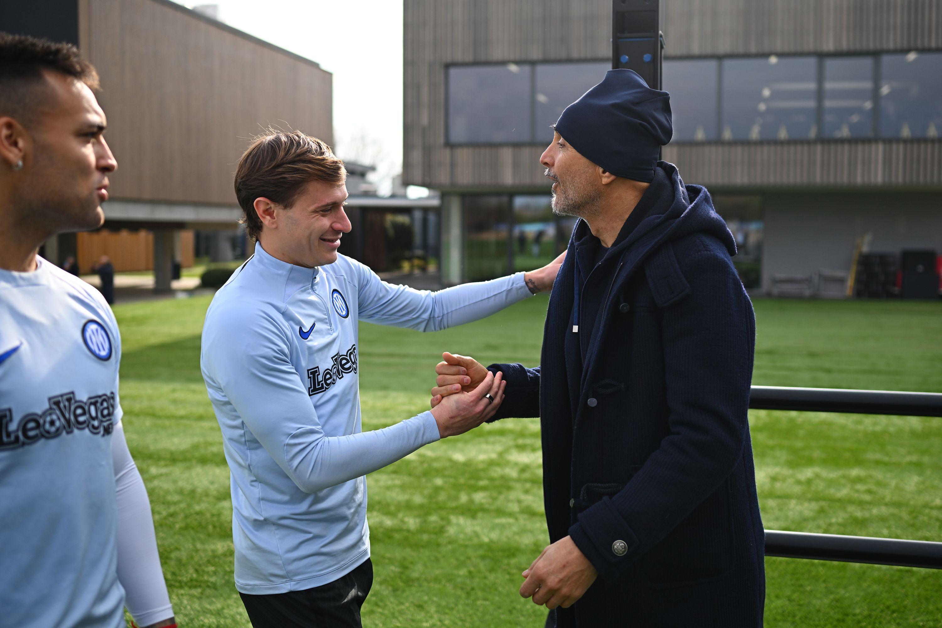 COMO, ITALY - FEBRUARY 07: Luciano Spalletti at the FC Internazionale training session at the club\\'s training ground Suning Training Center  on February 07, 2024 in Como, Italy. (Photo by Mattia Ozbot - Inter/Inter via Getty Images)