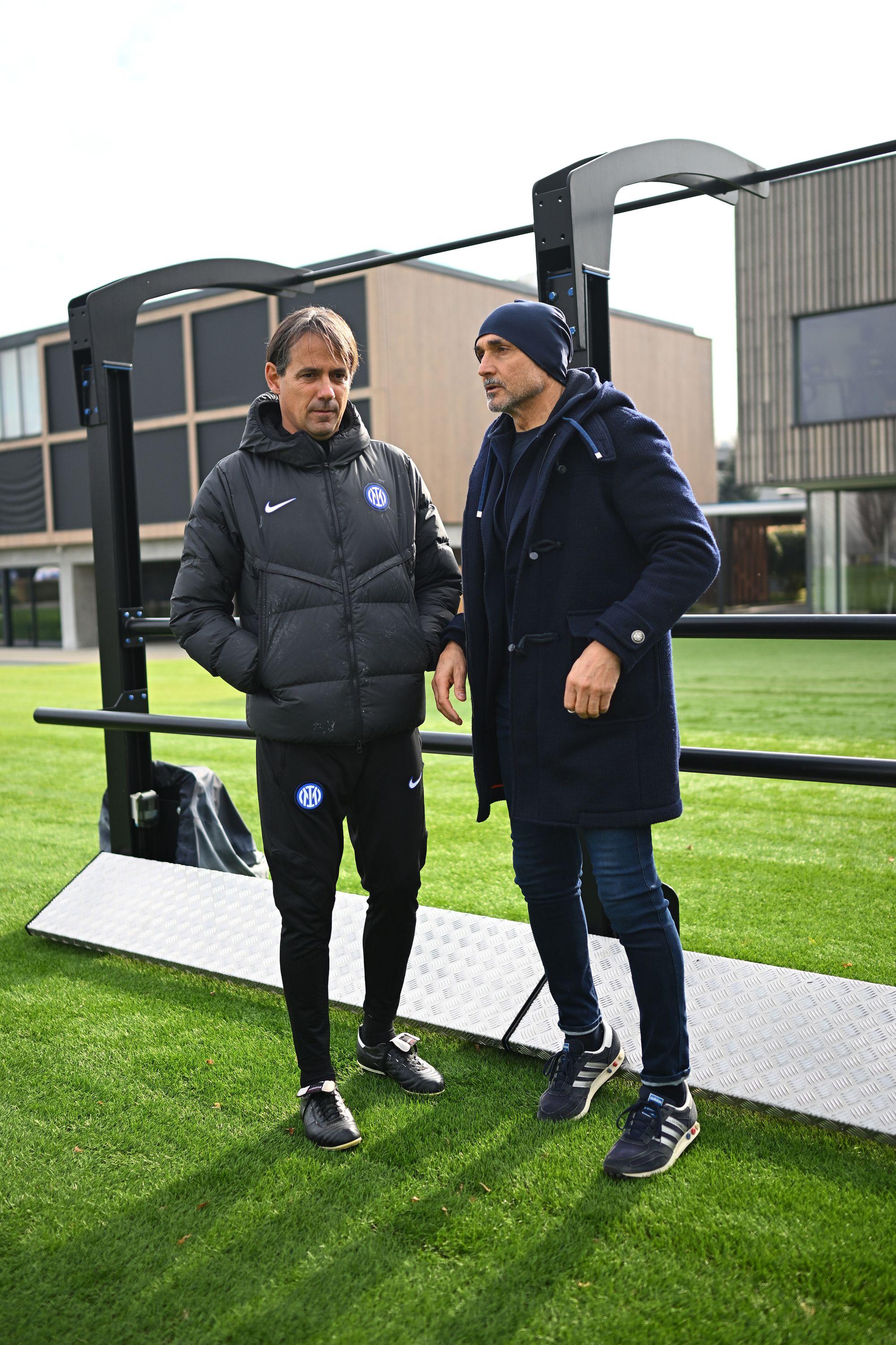 COMO, ITALY - FEBRUARY 07: Luciano Spalletti at the FC Internazionale training session at the club's training ground Suning Training Center on February 07, 2024 in Como, Italy. (Photo by Mattia Ozbot - Inter/Inter via Getty Images)