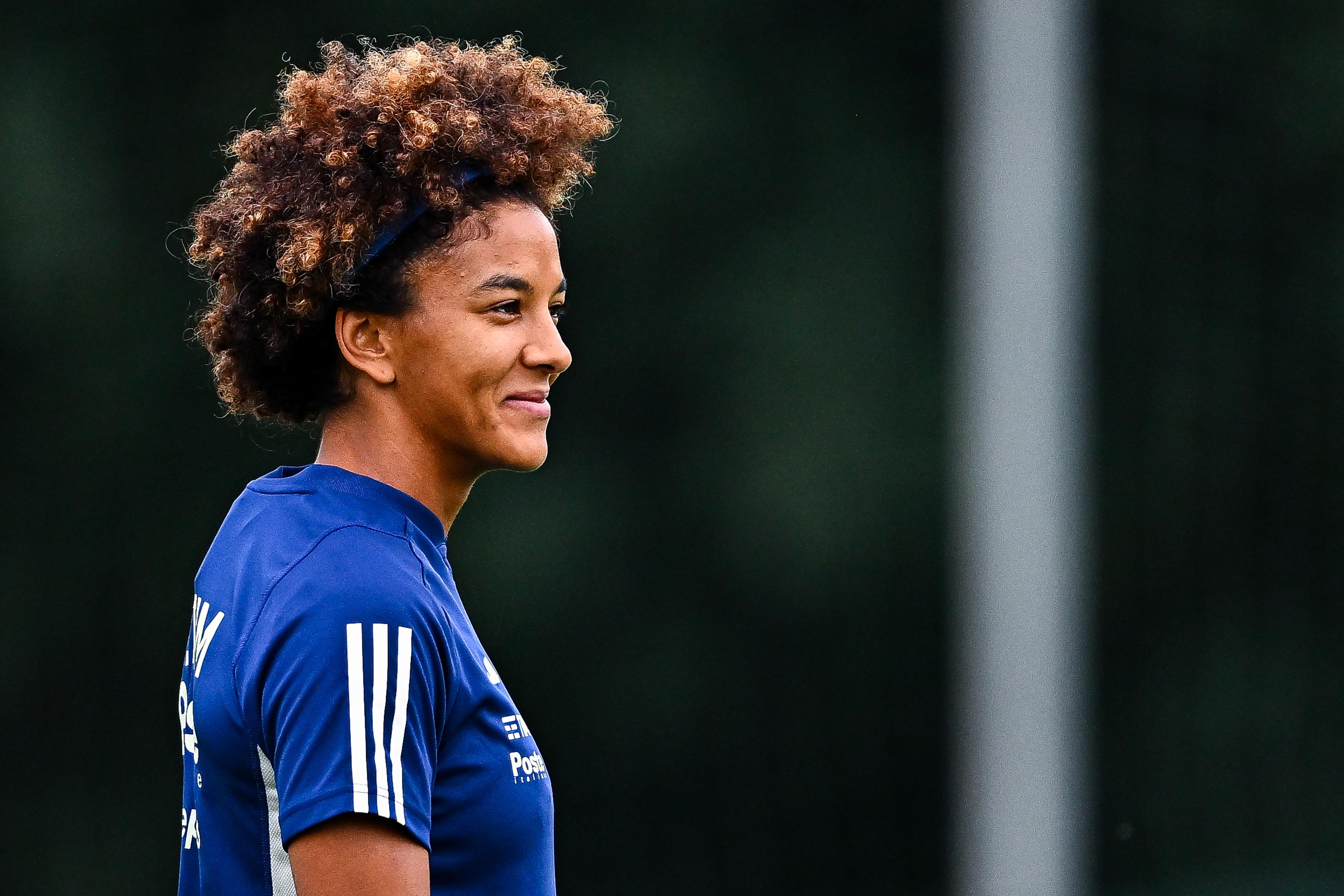 FLORENCE, ITALY - OCTOBER 23: Sara Gama of Italy looks on during a training session at Centro Tecnico Federale di Coverciano on October 23, 2023 in Florence, Italy. (Photo by Simone Arveda/Getty Images)