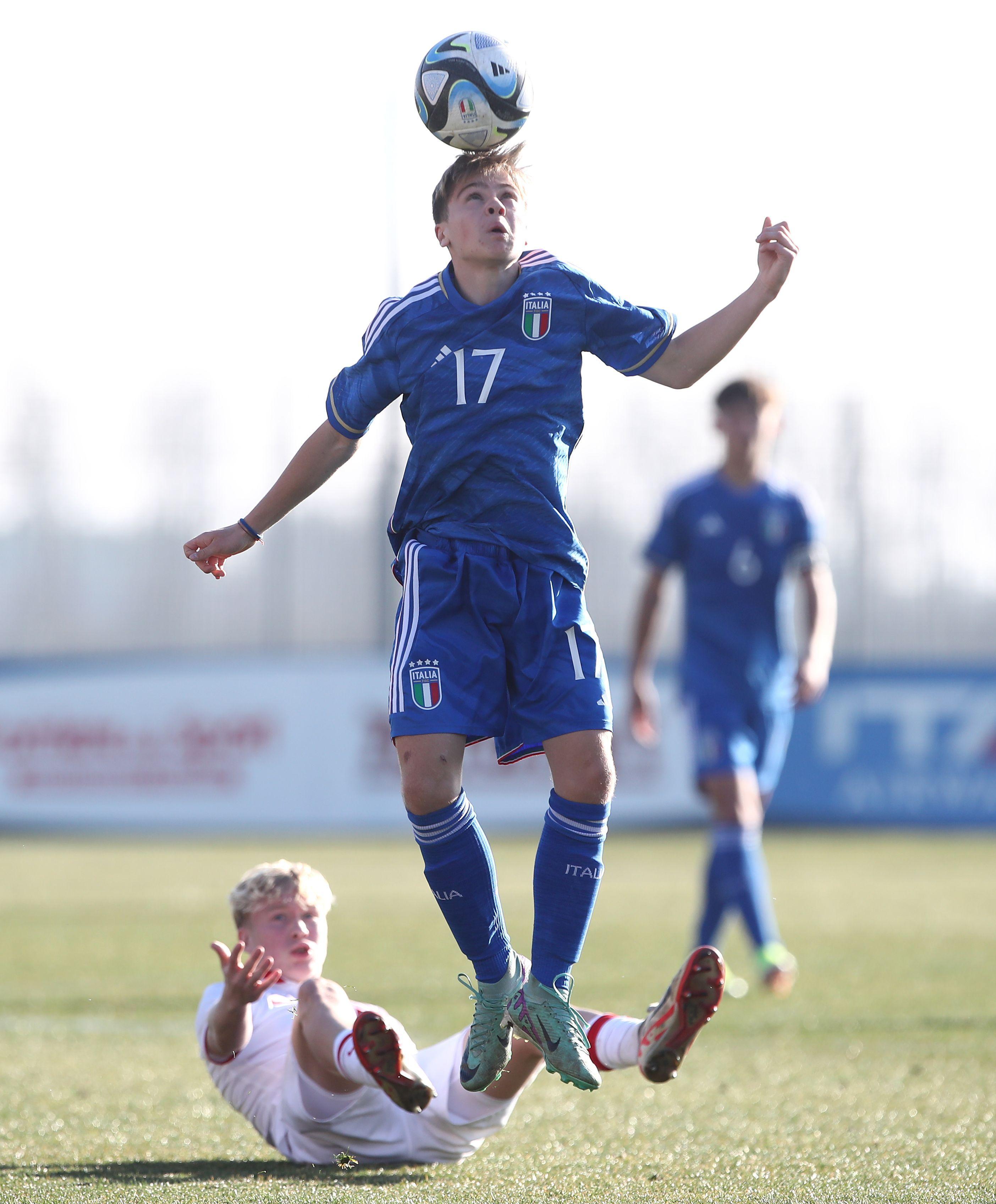 NOVARA, ITALY - FEBRUARY 20: Giovanni Bruno #17 of Italy competes for the ball during the international friendly match between Italy U15 and Poland U15 at Novarello Training Center on February 20, 2024 in Novara, Italy. (Photo by Marco Luzzani/Getty Images)