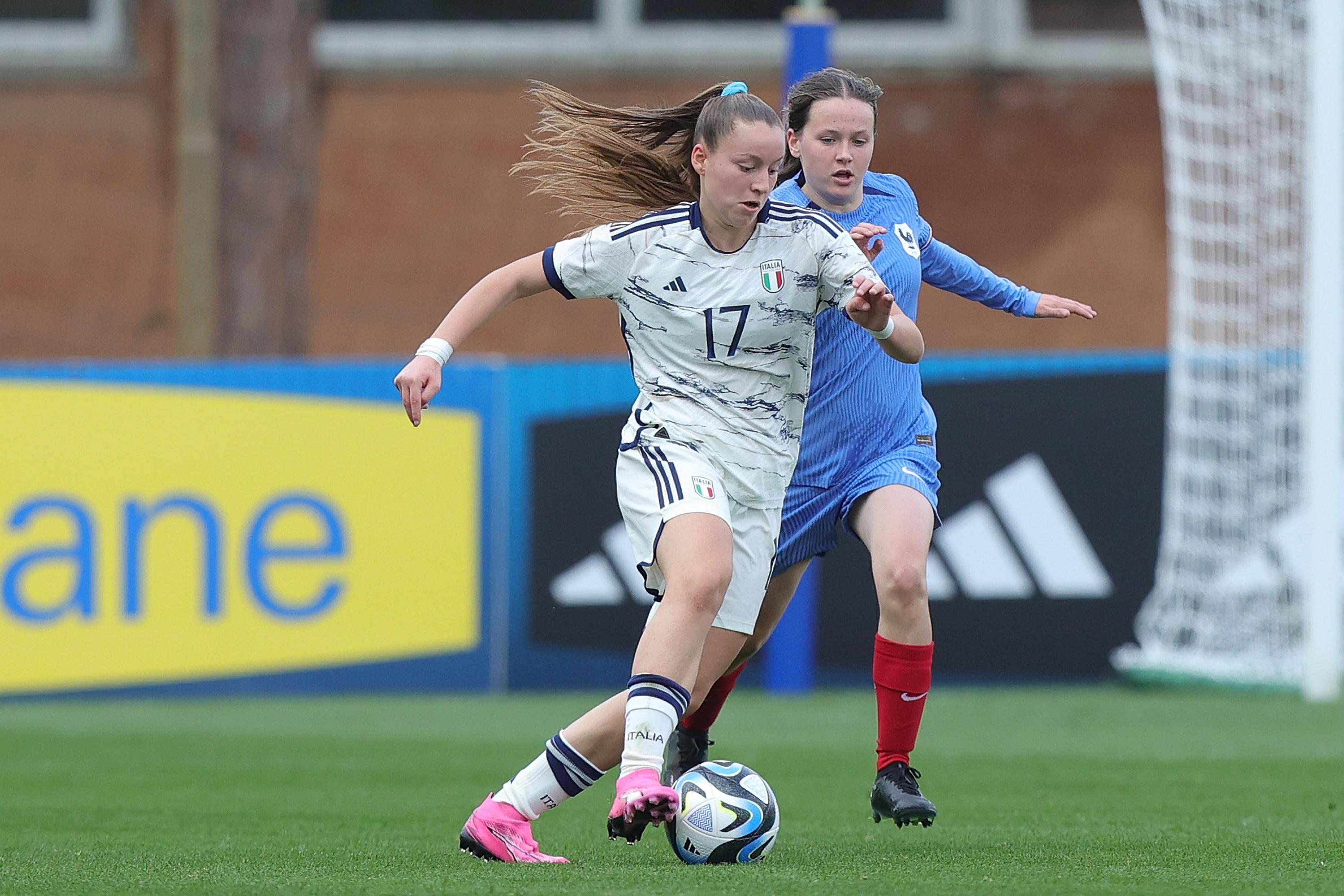 Azzurrine battute 3-1 dalla Francia nel secondo test di Tirrenia: non basta Stendardi. Dessì: \"Sono soddisfatto, possiamo solo crescere\"