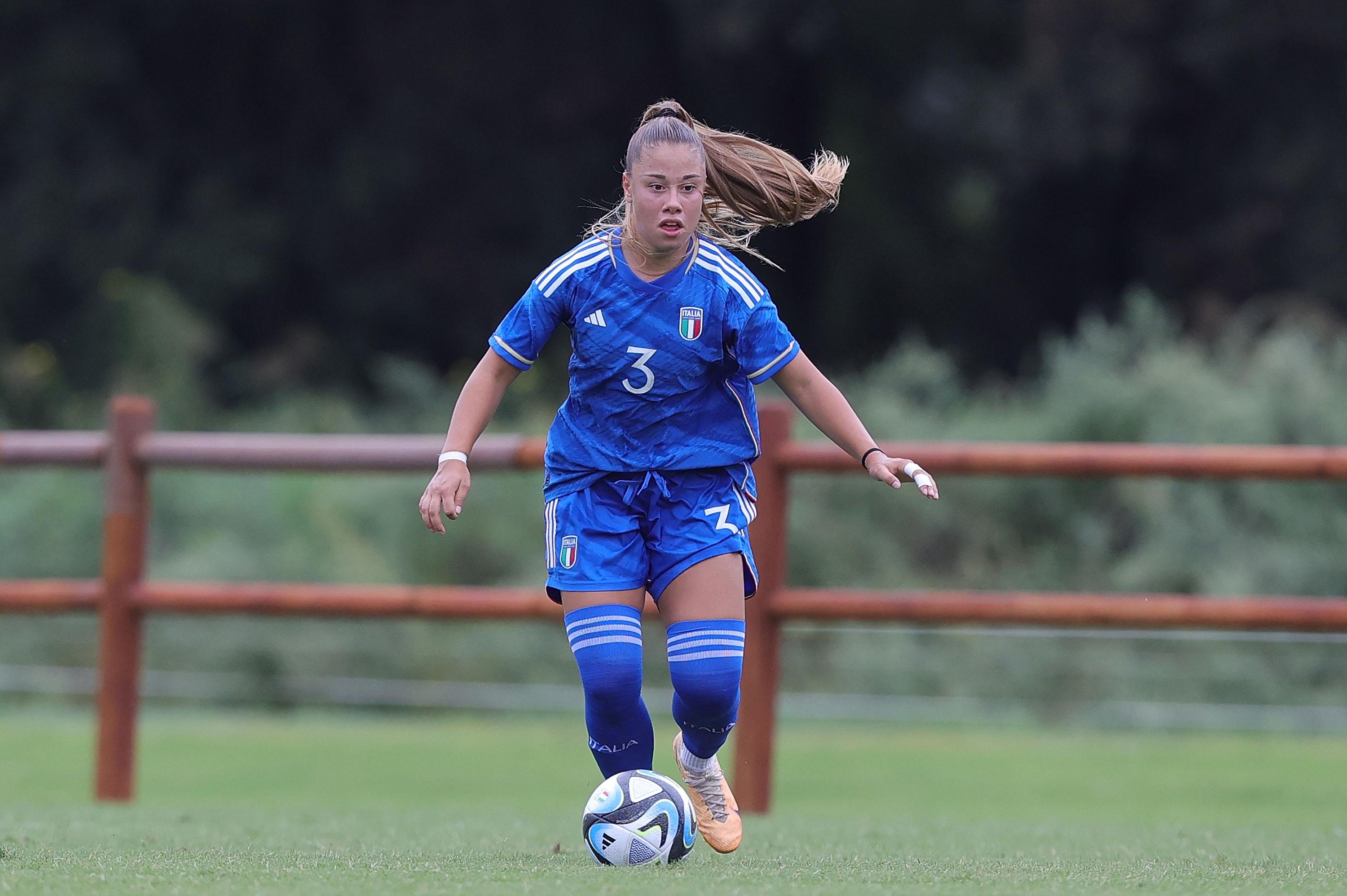 TIRRENIA, ITALY - SEPTEMBER 22: Elena Cristina Pizzuti of Italy Women U19 in action during the international friendly match between Italy U19 Women and Belgio U19 Women on September 22, 2023 in Tirrenia, Italy. (Photo by Gabriele Maltinti/Getty Images) *** Local Caption *** Elena Cristina Pizzuti