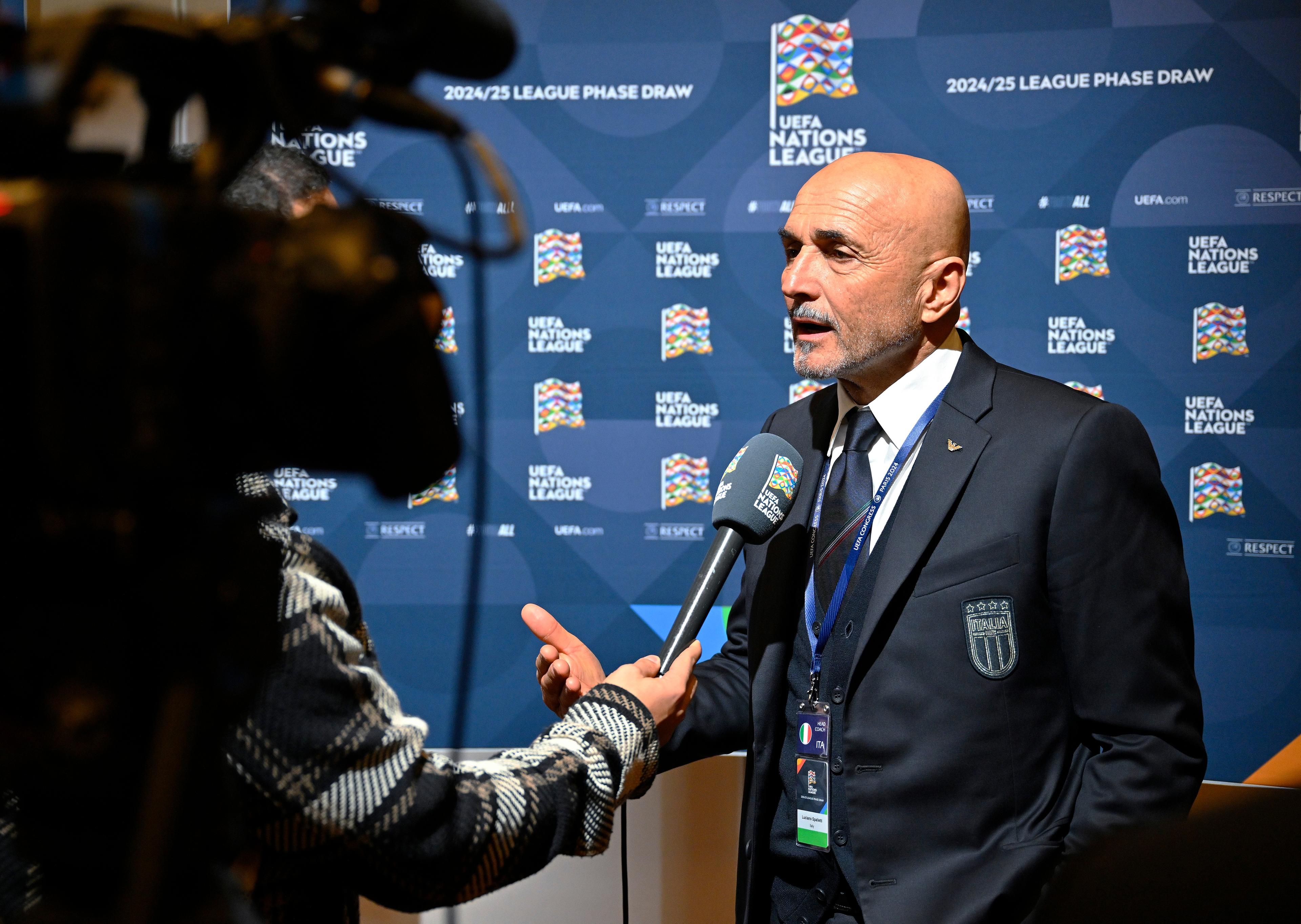PARIS, FRANCE - FEBRUARY 08: Luciano Spalletti, Head Coach of Italy, speaks to the media after the UEFA Nations League 2024/25 League Phase Draw at Maison De La Mutualite on February 08, 2024 in Paris, France. (Photo by Aurelien Meunier - UEFA/UEFA via Getty Images)