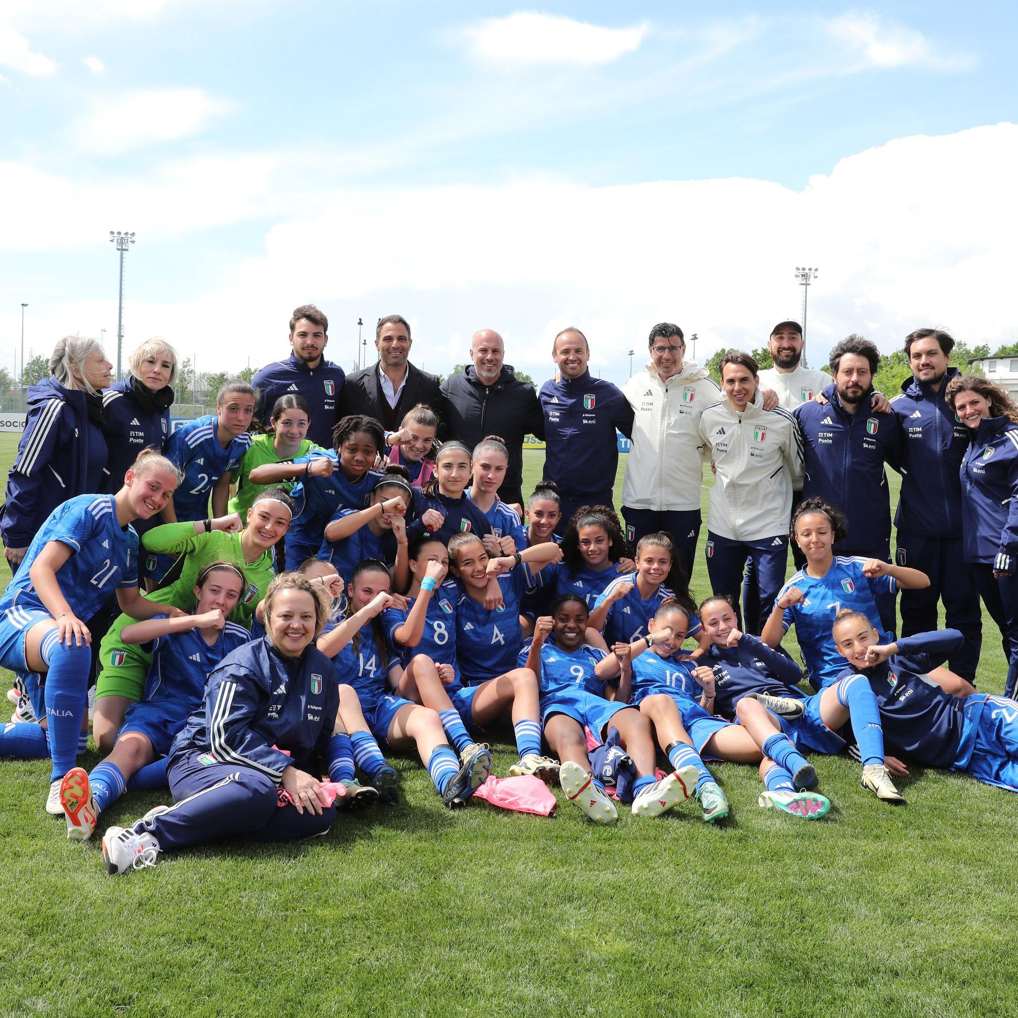 Un esordio da sogno: le Azzurrine battono 3-0 la Svizzera. Matteucci: \"La parola del giorno è felicità\"