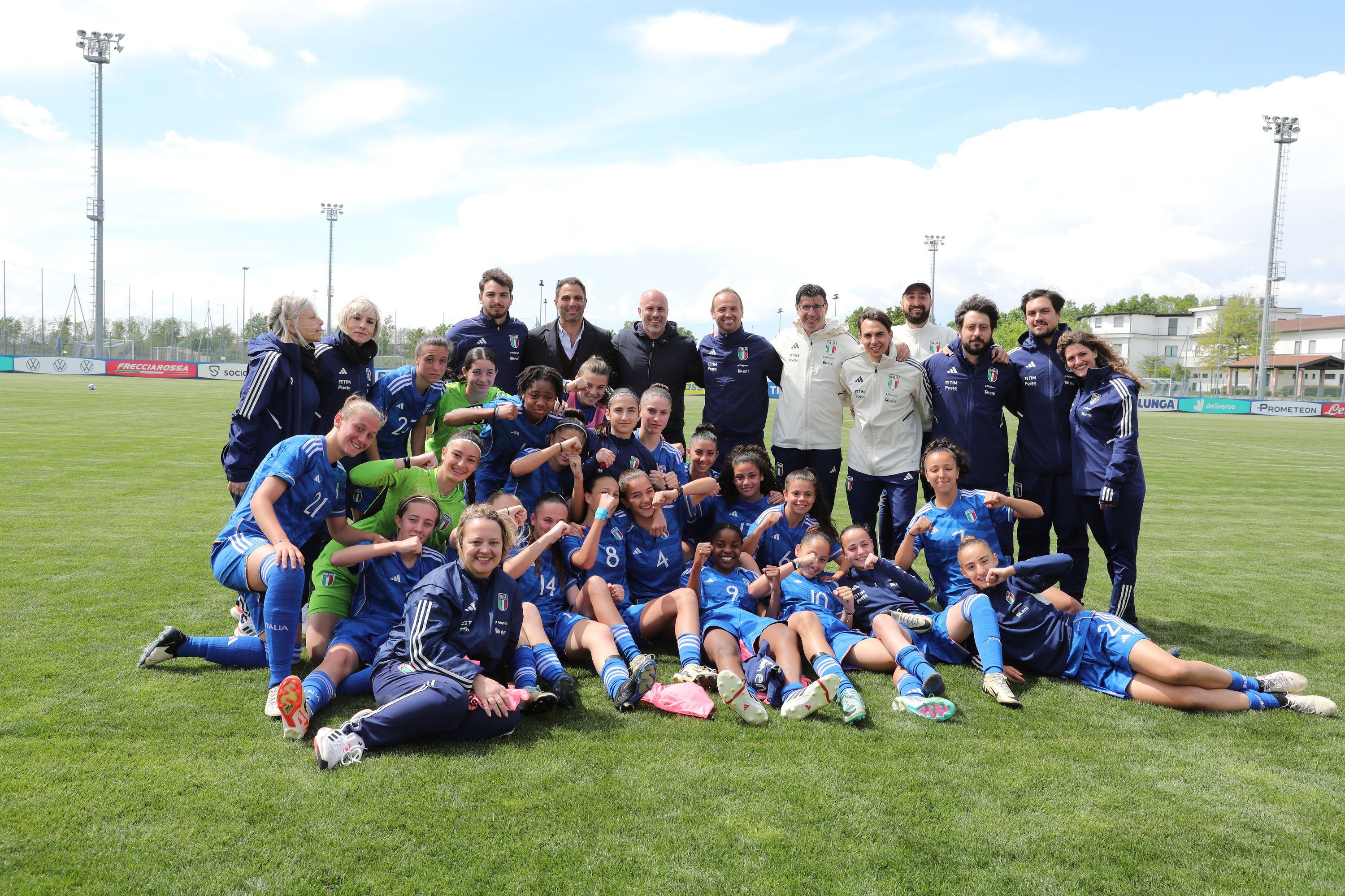 Un esordio da sogno: le Azzurrine battono 3-0 la Svizzera. Matteucci: \"La parola del giorno è felicità\"