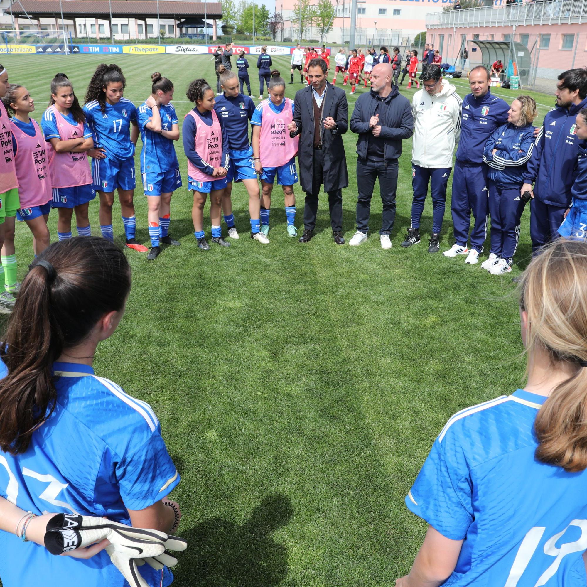 Stage di selezione per le giovani Azzurrine: Matteucci convoca 24 calciatrici per il raduno di Tirrenia