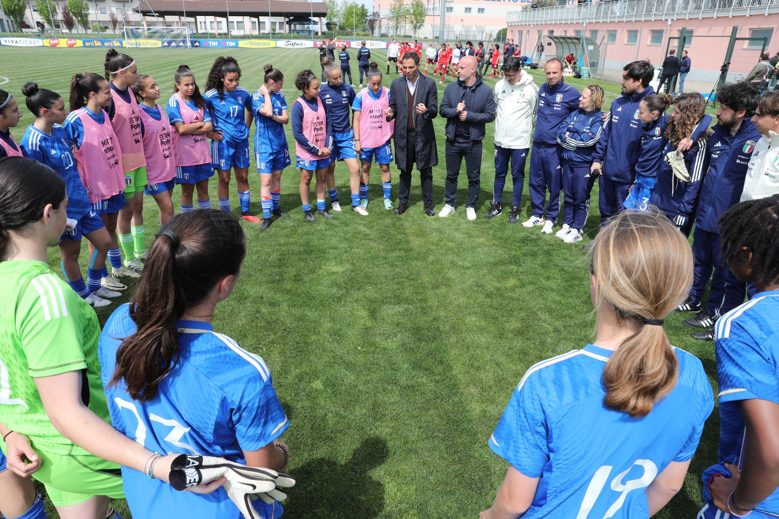 Stage di selezione per le giovani Azzurrine: Matteucci convoca 24 calciatrici per il raduno di Tirrenia