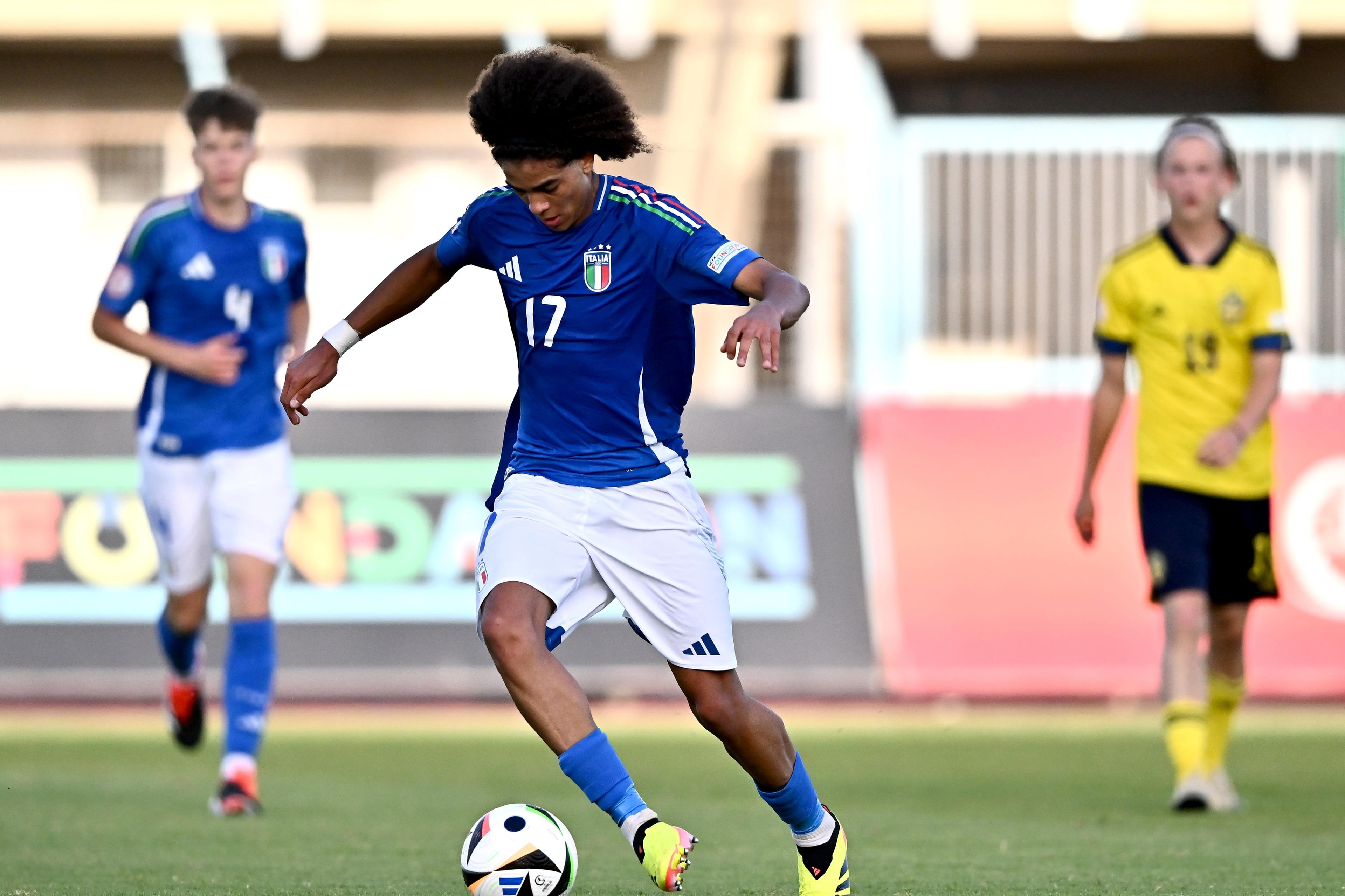 PARALIMNI, CYPRUS - MAY 27: Matteo Lontani of Italy\\nduring the UEFA European Under-17 Championship 2023/2024 Group C match between Sweden and Italy at Paralimni Municipal Stadium Tasos Markou on May 27, 2024 in Paralimni, Cyprus. (Photo by Piaras \\u00C3\\u201C M\\u00C3\\u00ADdheach - Sportsfile/UEFA via Getty Images)
