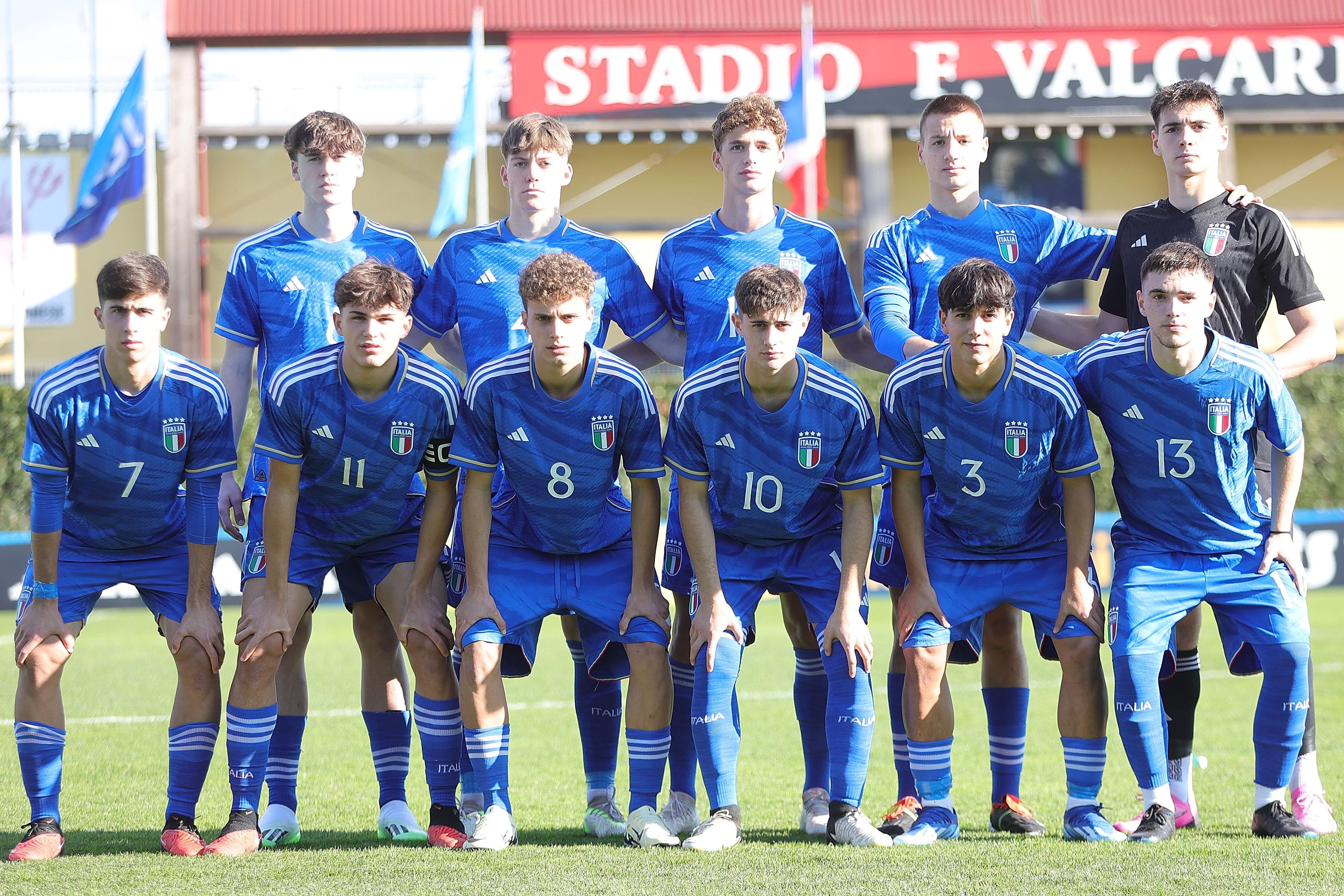 FLORENCE, ITALY - FEBRUARY 13: Italy U17 poses during the International friendly match between Italy U17 and France U17 at Centro Tecnico Federale di Coverciano on February 13, 2024 in Florence, Italy. (Photo by Gabriele Maltinti/Getty Images)