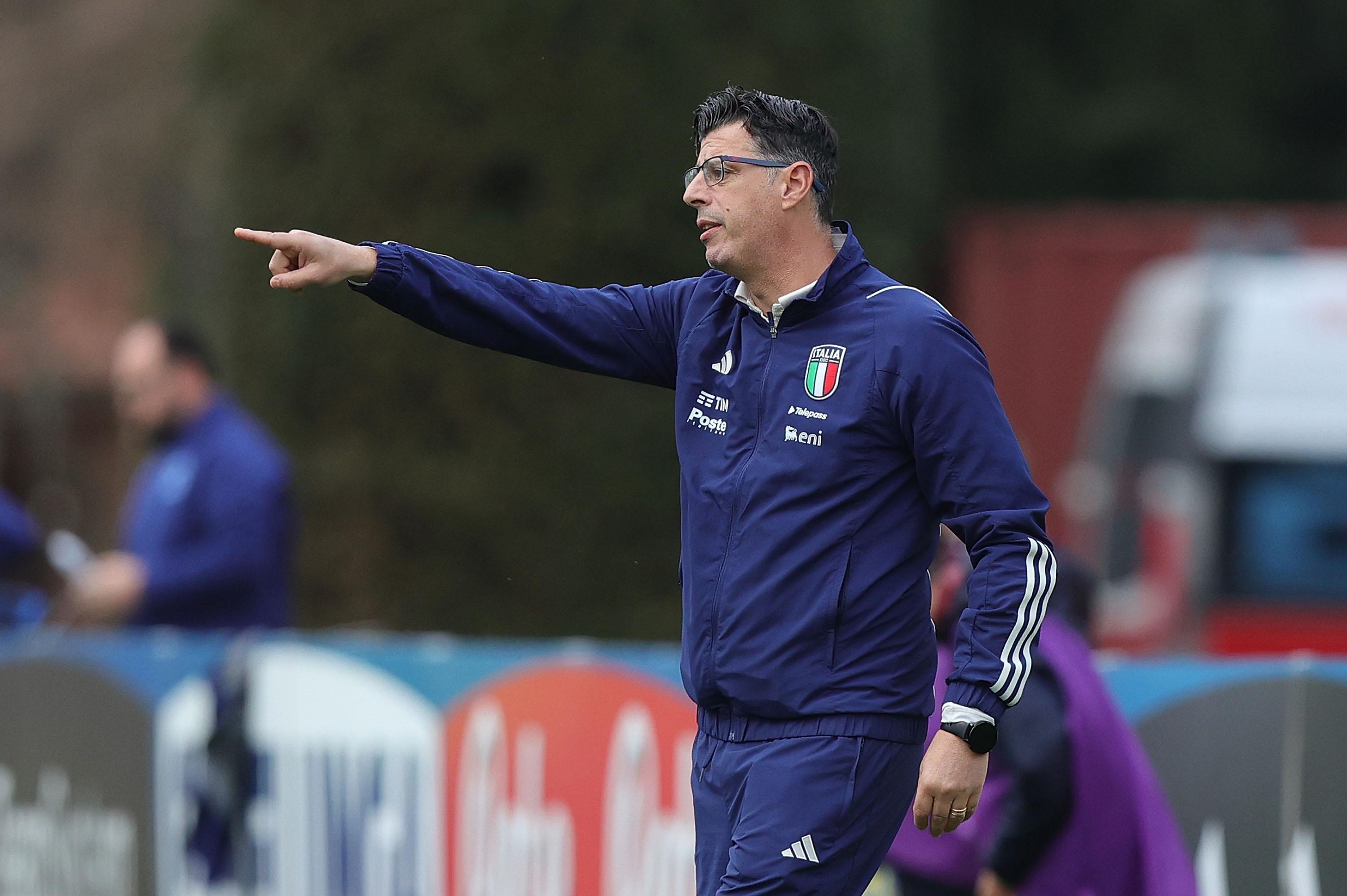 TIRRENIA, ITALY - FEBRUARY 29: Marco Dessi' manager of Italy U16 gestures during the Women U16 International Friendly match beteween Italy and France at Centro di Preparazione Olimpica di Tirrenia on February 29, 2024 in Tirrenia, Italy. (Photo by Gabriele Maltinti/Getty Images) *** Local Caption *** Marco Dessi'