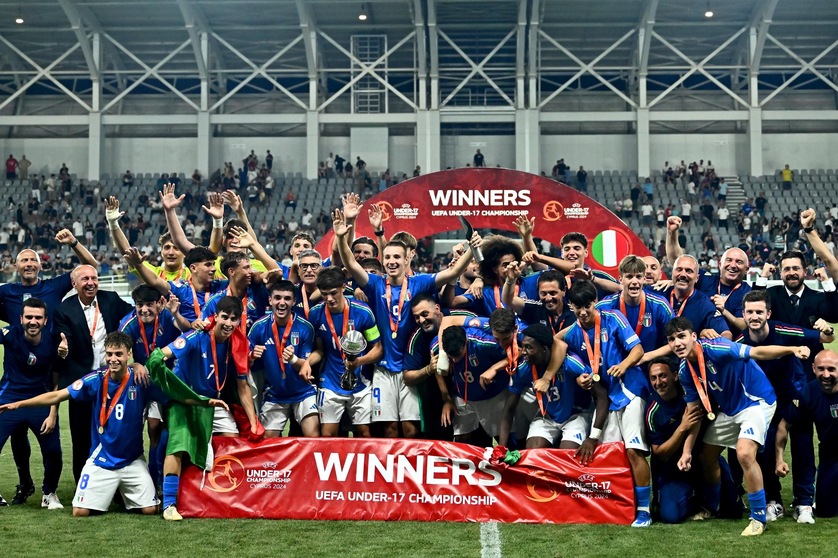 LIMASSOL, CYPRUS - June 05: Italy players and staff celebrate after the UEFA European Under-17 Championship 2023/2024 Final match between Italy and Portugal at Limassol Stadium on June 05, 2024 in Limassol, Cyprus. (Photo by Piaras \\u00C3\\u201C M\\u00C3\\u00ADdheach - Sportsfile/UEFA via Getty Images)