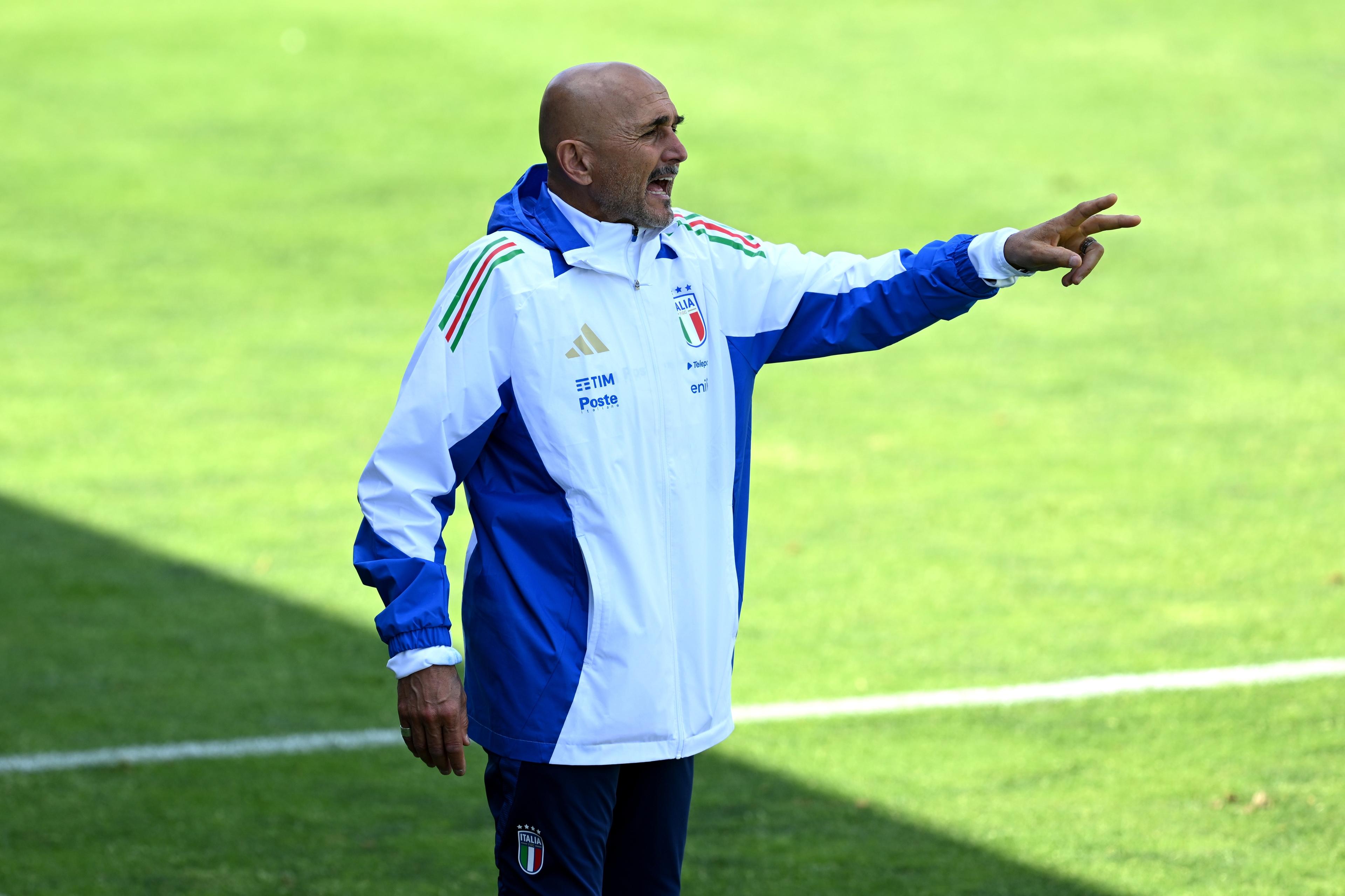 FLORENCE, ITALY - JUNE 05: Head coach of Italy Luciano Spalletti at Centro Tecnico Federale di Coverciano gestures during the Friendly Match beteween Italy and Italy U20 on June 05, 2024 in Florence, Italy. (Photo by Claudio Villa/Getty Images)