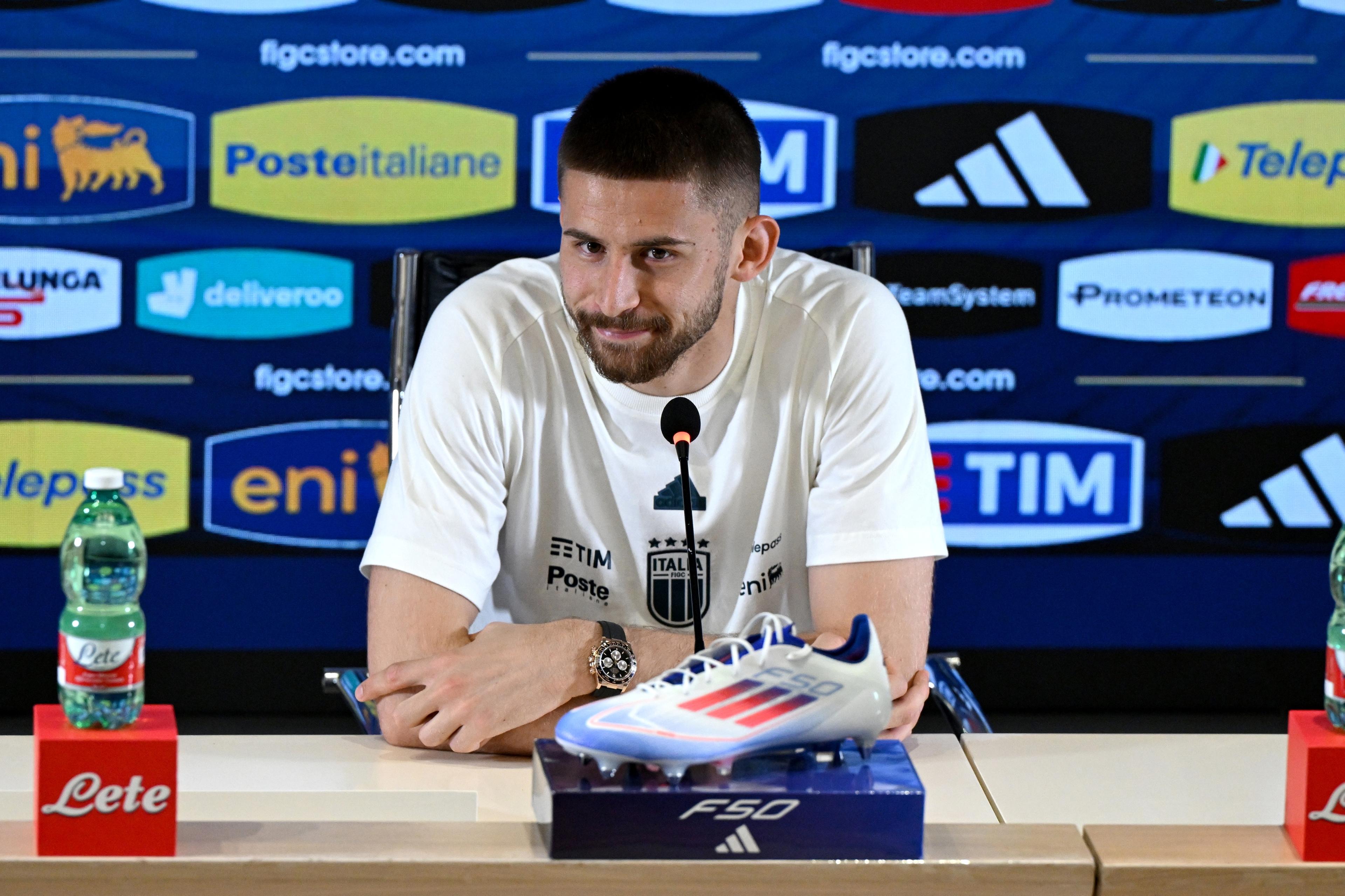 FLORENCE, ITALY - JUNE 08: Guglielmo Vicario of Italy attends at press conference at Centro Tecnico Federale di Coverciano on June 08, 2024 in Florence, Italy. (Photo by Claudio Villa/Getty Images)