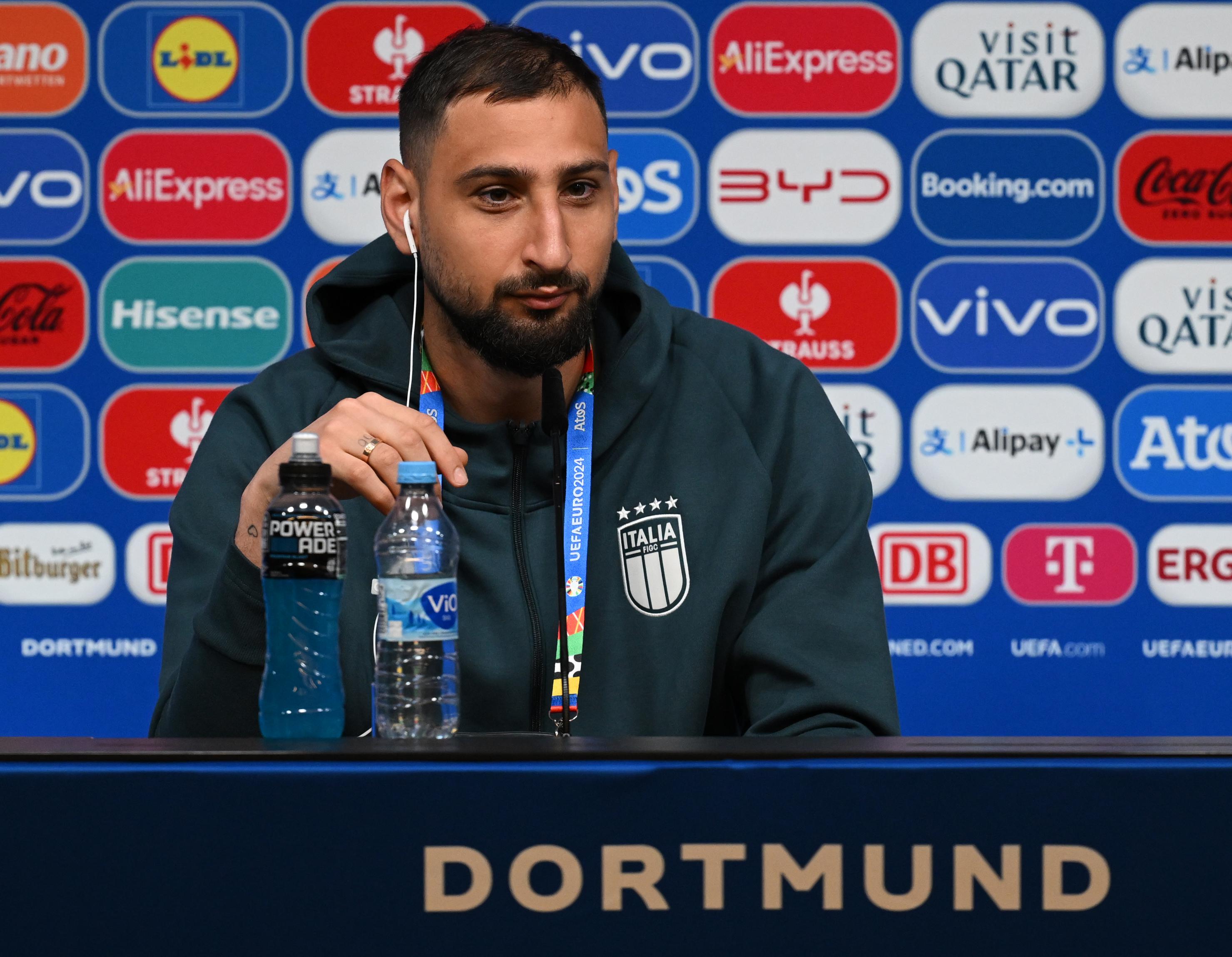 DORTMUND, GERMANY - JUNE 14: Gianluigi Donnarumma of Italy speaks with the media during Italy press conference on June 14, 2024 in Dortmund, Germany. (Photo by Claudio Villa/Getty Images for FIGC)