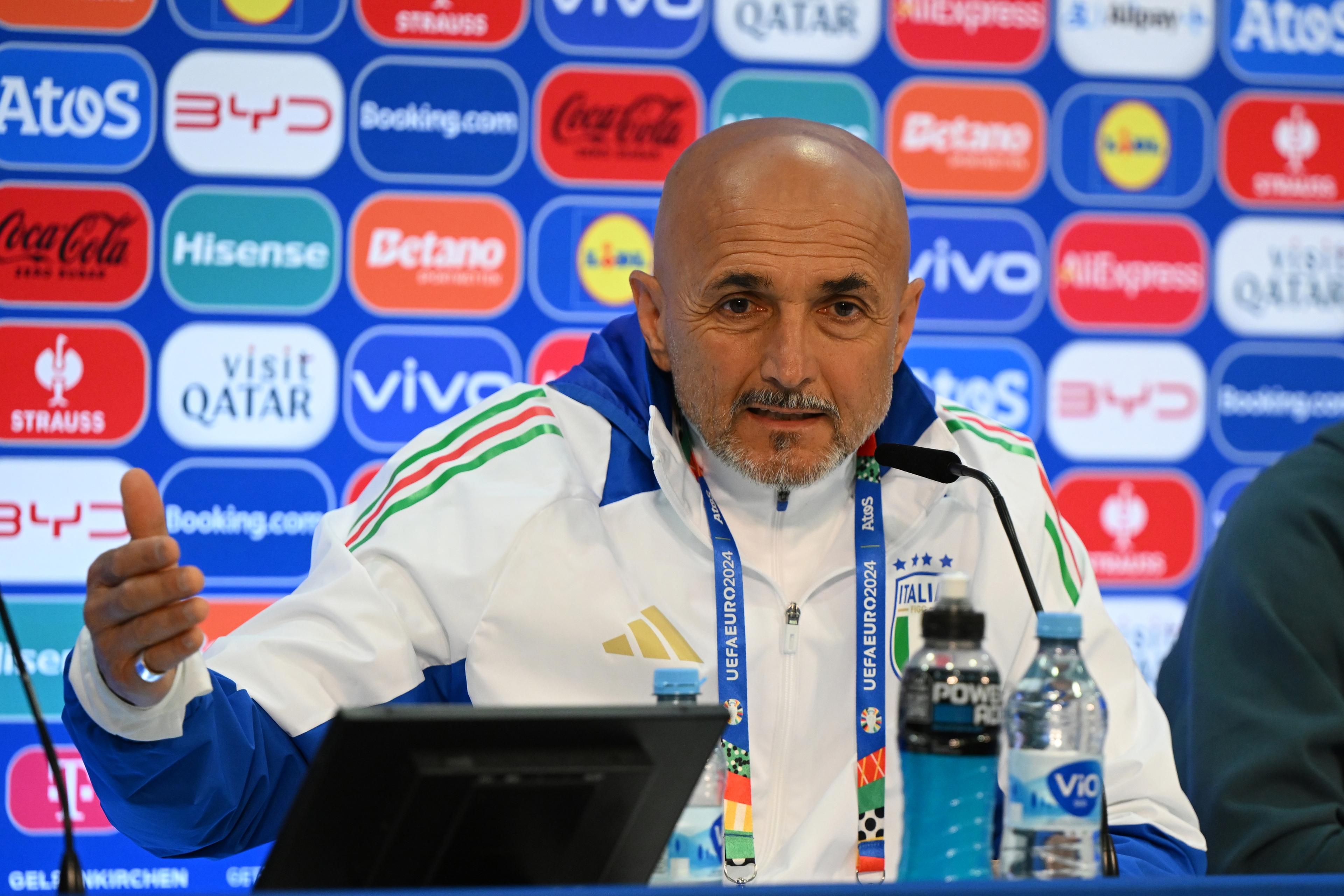 GELSENKIRCHEN, GERMANY - JUNE 19: Head coach Italy Luciano Spalletti speaks with the media during Italy press conference at Arena AufSchalke on June 19, 2024 in Gelsenkirchen, Germany. (Photo by Claudio Villa/Getty Images for FIGC)