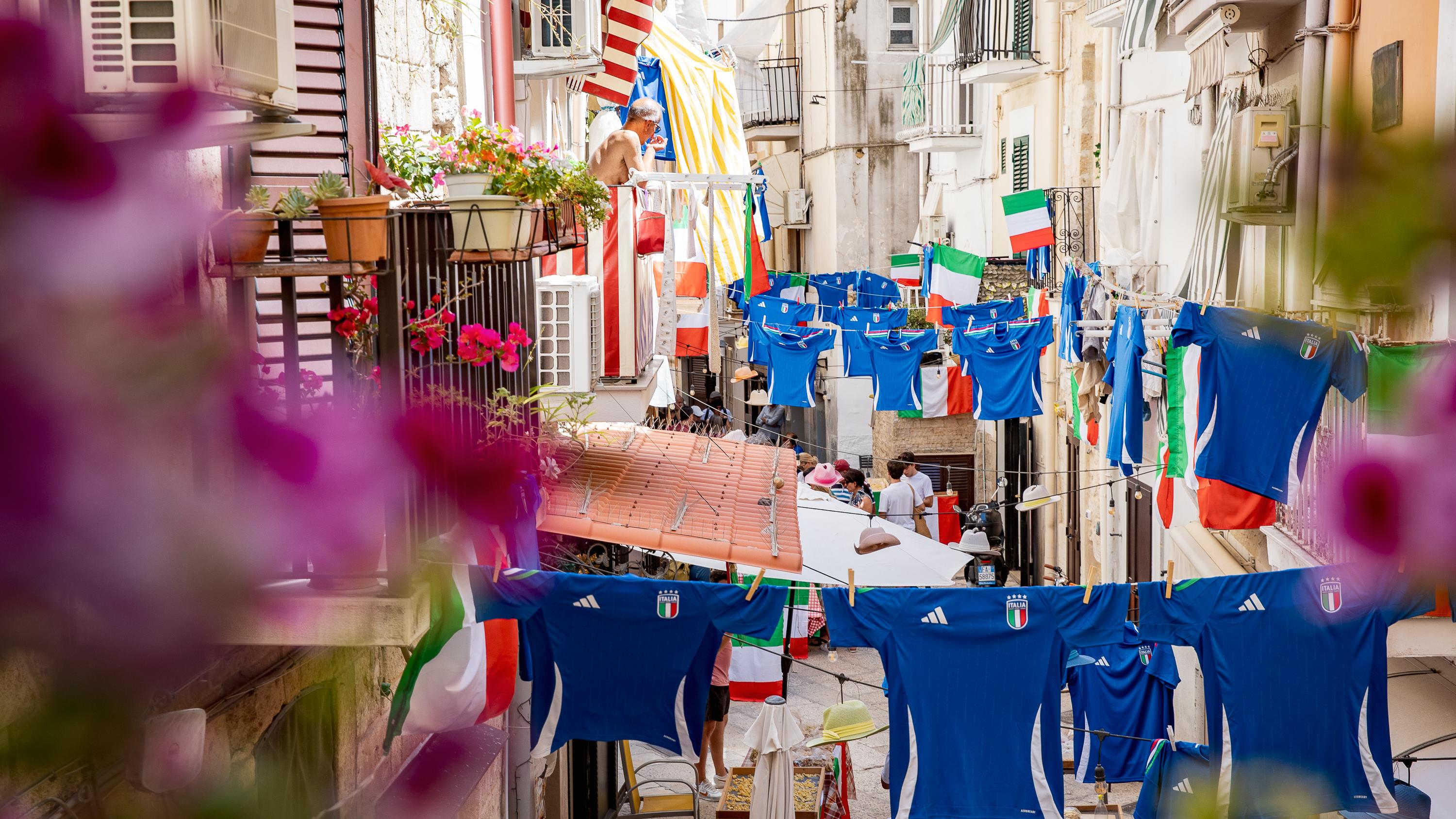 Adidas and FIGC: Bari Vecchia turns blue before the third EURO 2024 group match