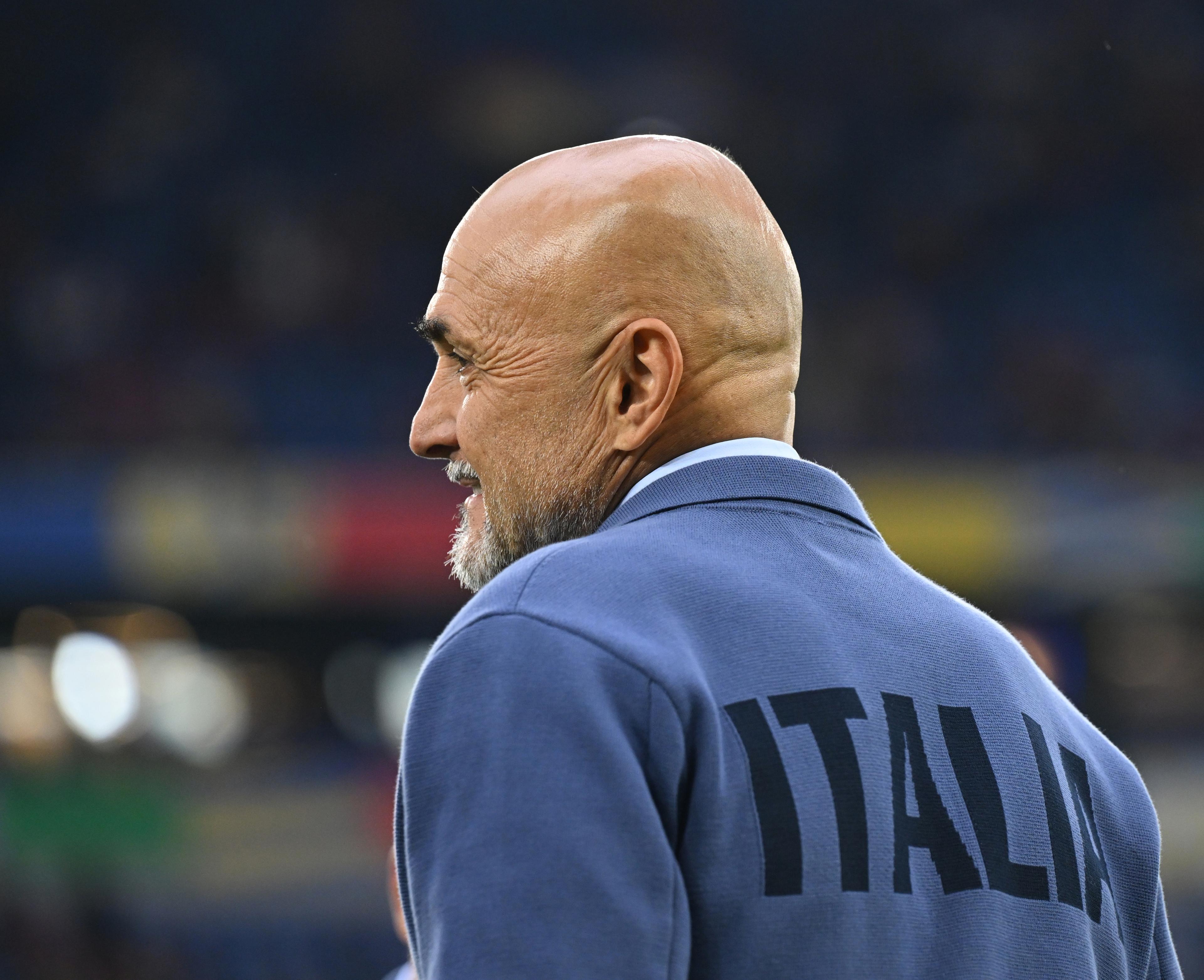 GELSENKIRCHEN, GERMANY - JUNE 20: Head coach Italy Luciano Spalletti looks on the UEFA EURO 2024 group stage match between Spain and Italy at Arena AufSchalke on June 20, 2024 in Gelsenkirchen, Germany. (Photo by Claudio Villa/Getty Images for FIGC)