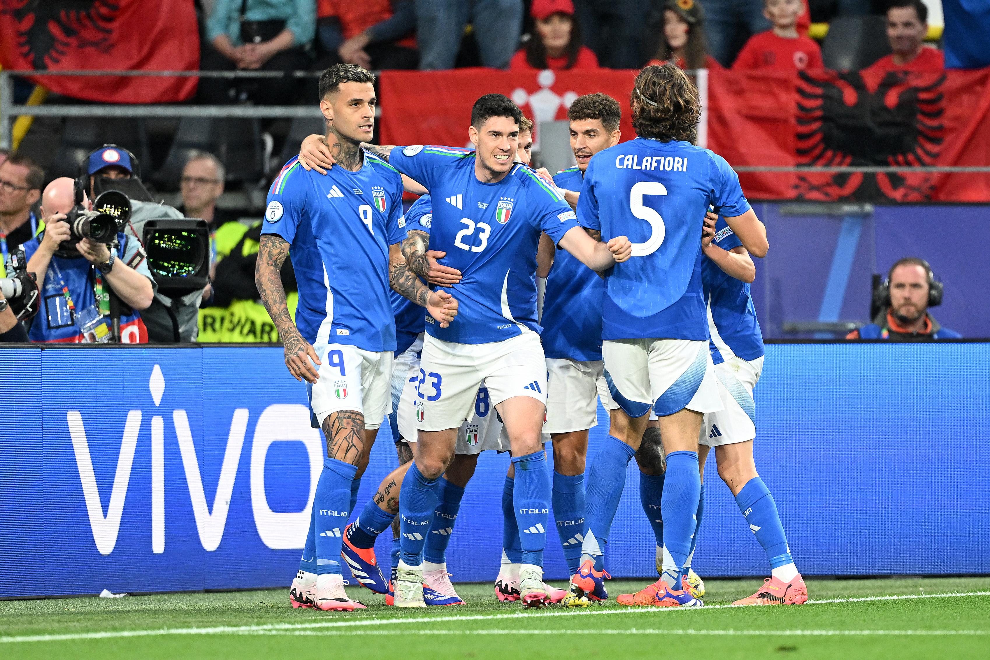 DORTMUND, GERMANY - JUNE 15: Alessandro Bastoni of Italy celebrates scoring his team's first goal with a header with teammates during the UEFA EURO 2024 group stage match between Italy and Albania at Football Stadium Dortmund on June 15, 2024 in Dortmund, Germany. (Photo by Michael Regan - UEFA/UEFA via Getty Images)
