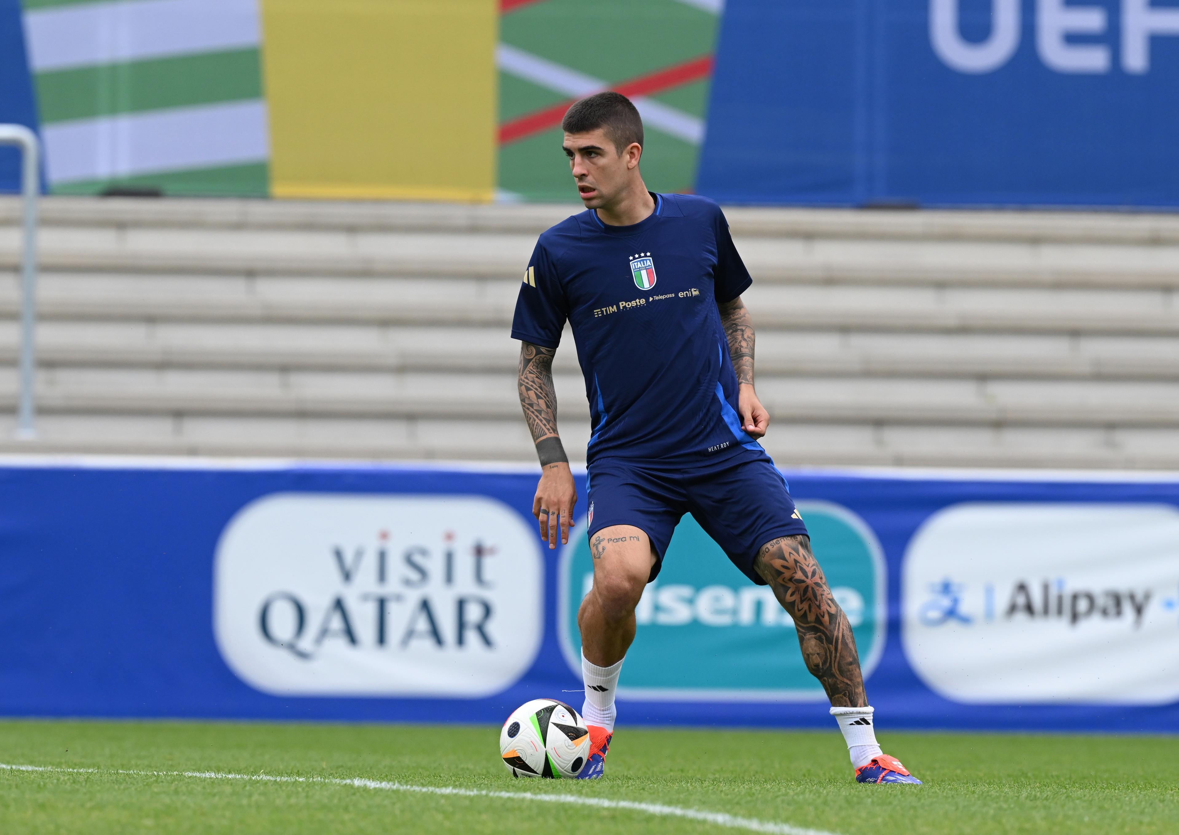 ISERLOHN, GERMANY - JUNE 21: Gianluca Mancini of Italy in action during a Italy training sessio at Hemberg-Stadion on June 21, 2024 in Iserlohn, Germany. (Photo by Claudio Villa/Getty Images for FIGC)