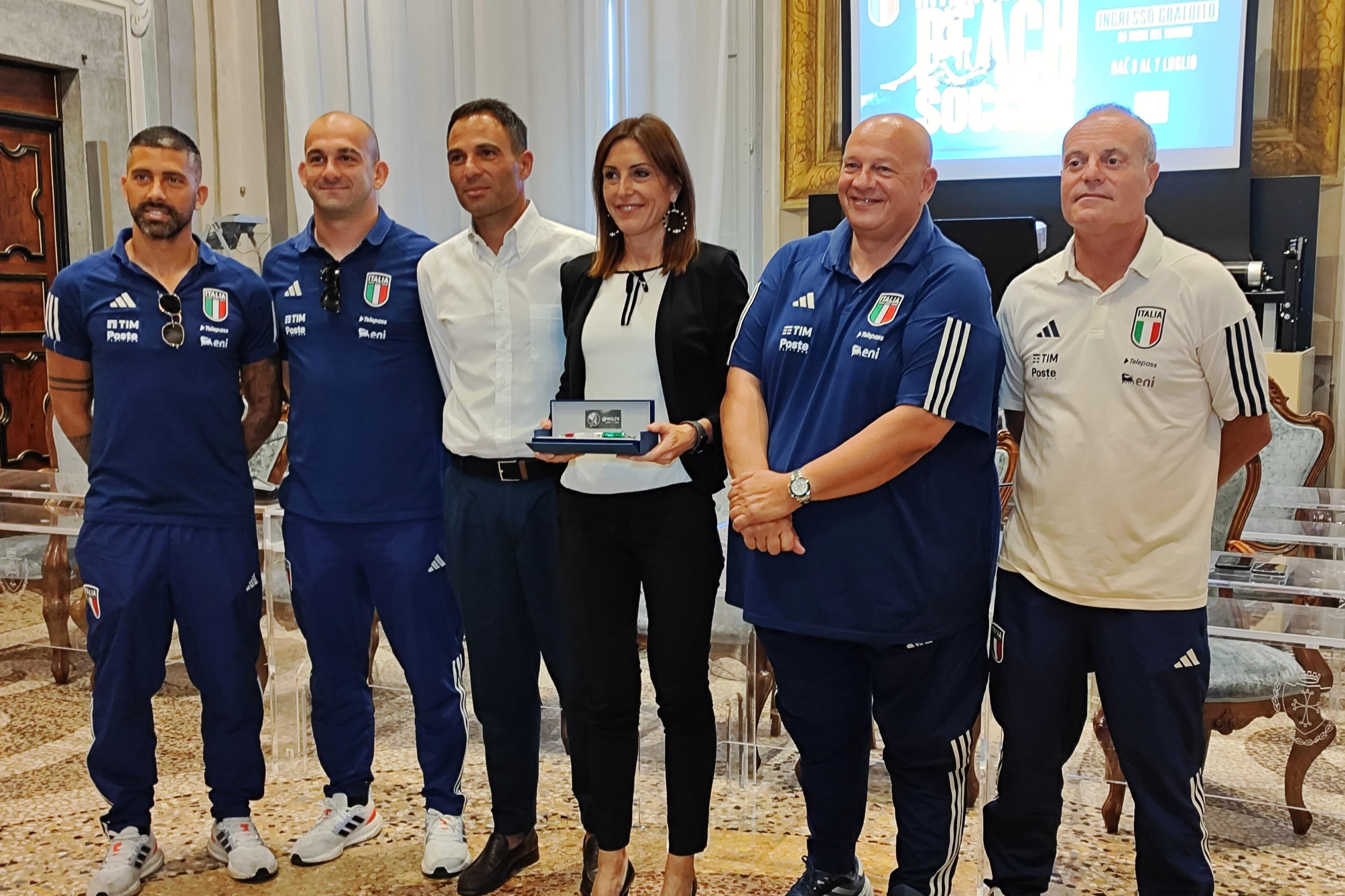 Questa sera alle 19, sotto la Torre di Pisa, la presentazione dell’International BS Tirrenia 2024: \"Sarà un grande evento\"